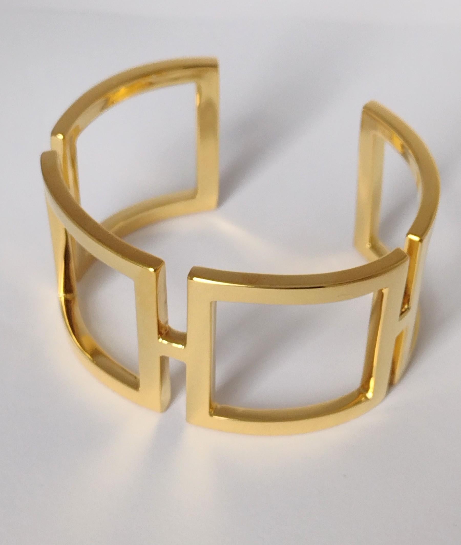 14 Karat Yellow Gold Rectangle Cuff Bracelet In New Condition For Sale In New York, NY