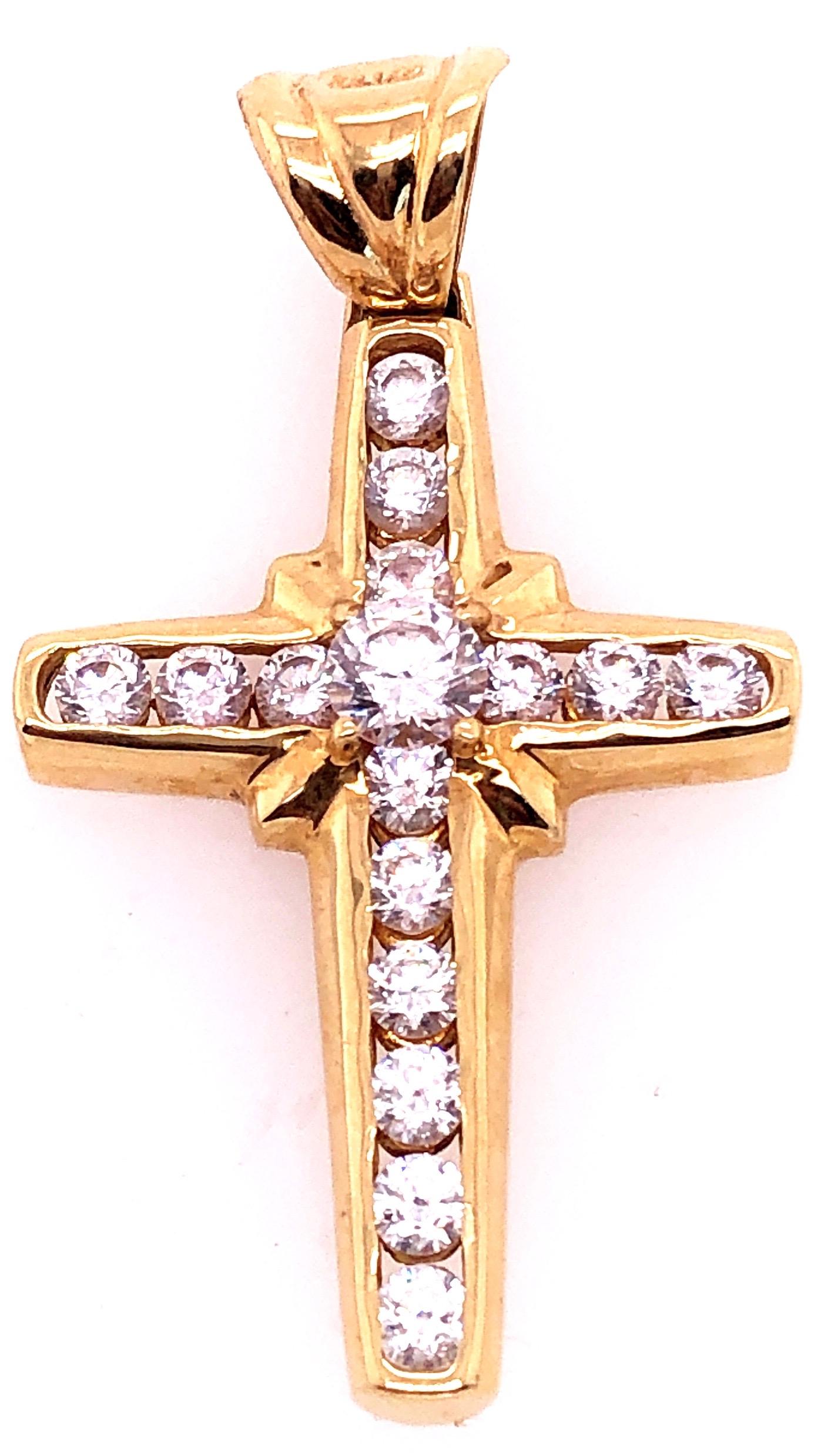 Moderne Pendentif religieux/crucifix en or jaune 14 carats en vente