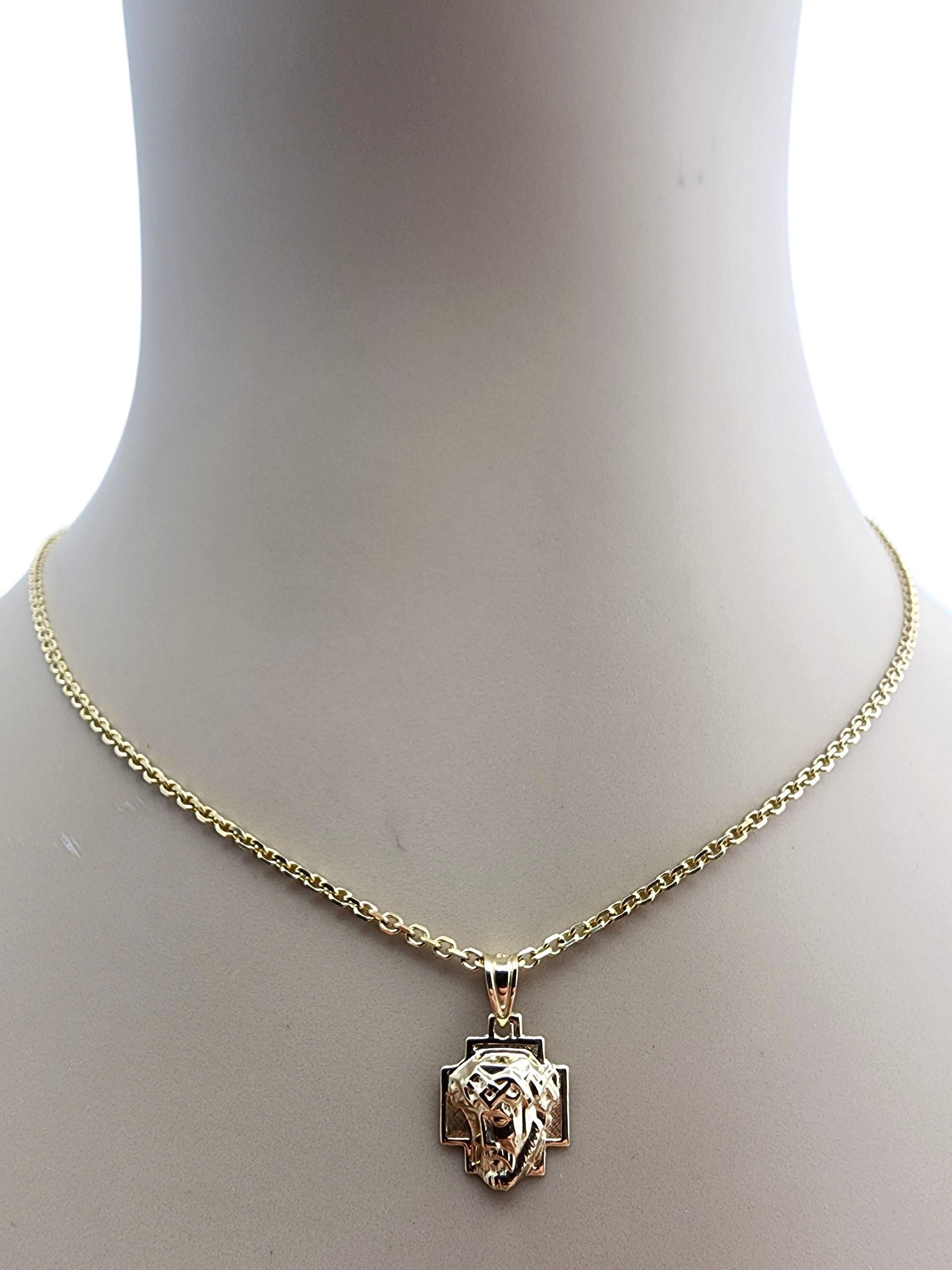 Pendentif religieux en or jaune 14 carats #23586 en vente 4