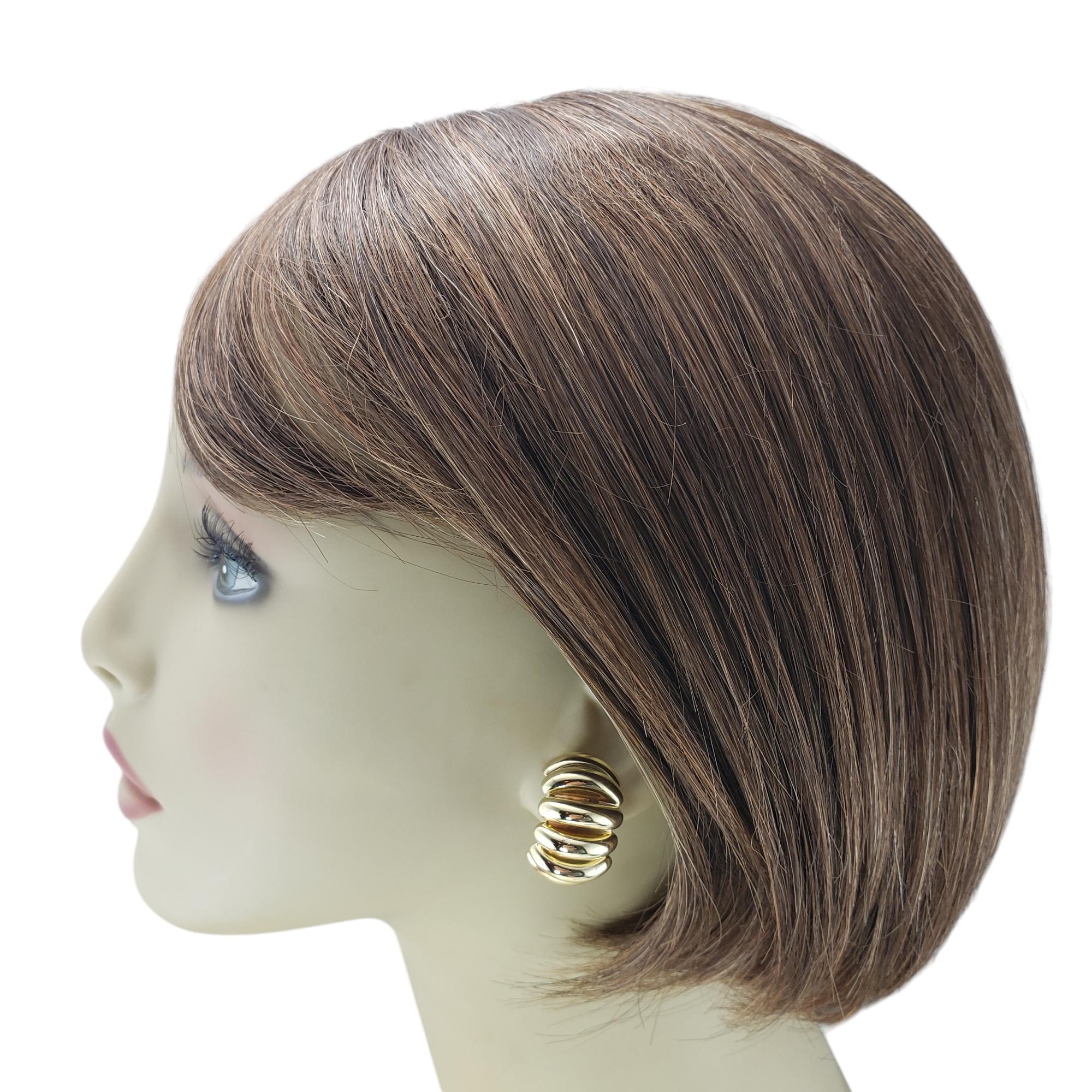 14 Karat Yellow Gold Ribbed Huggie Earrings #20258 For Sale 1
