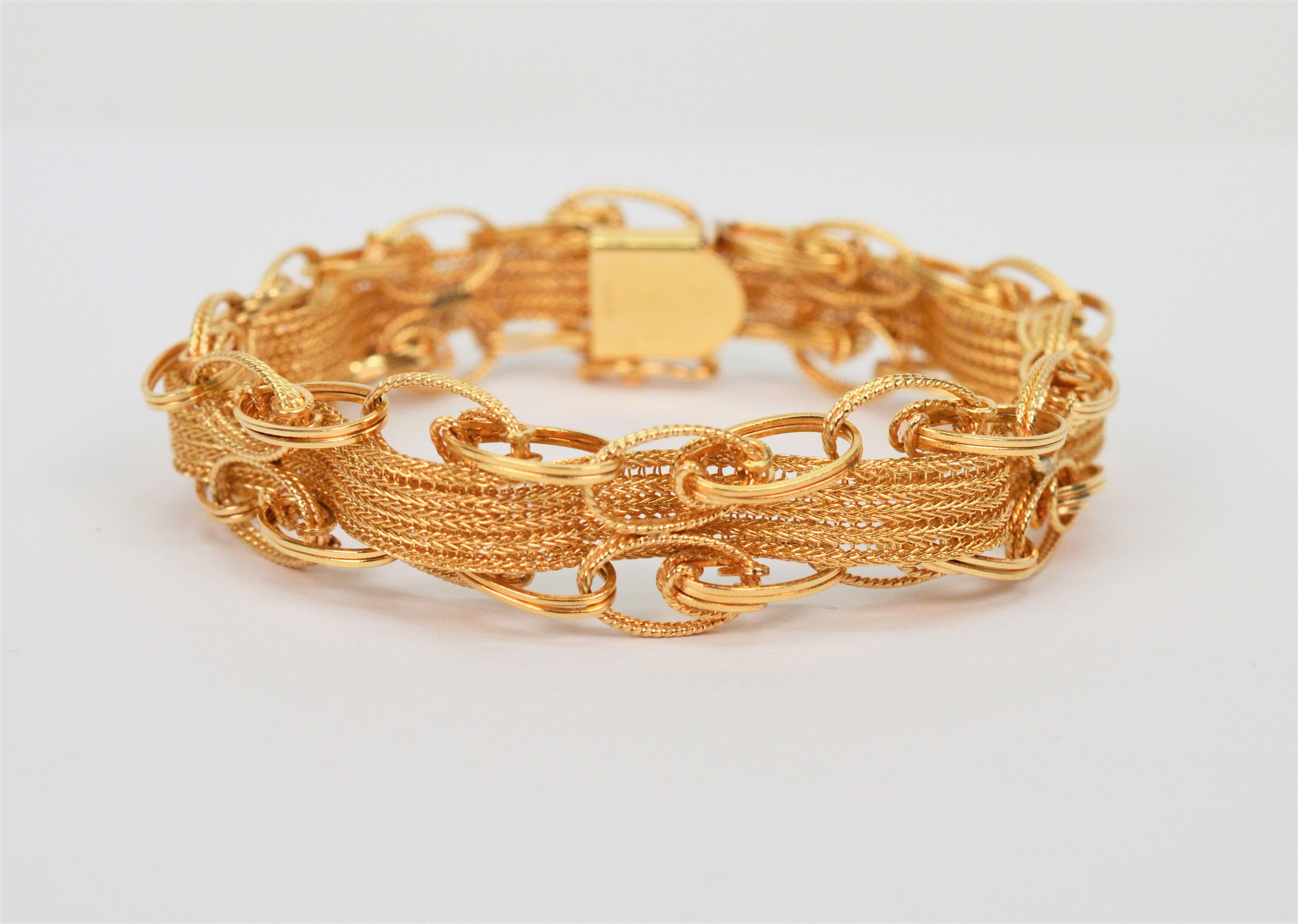 Women's 14 Karat Yellow Gold Ribbon Cable Chain Link Bracelet  For Sale
