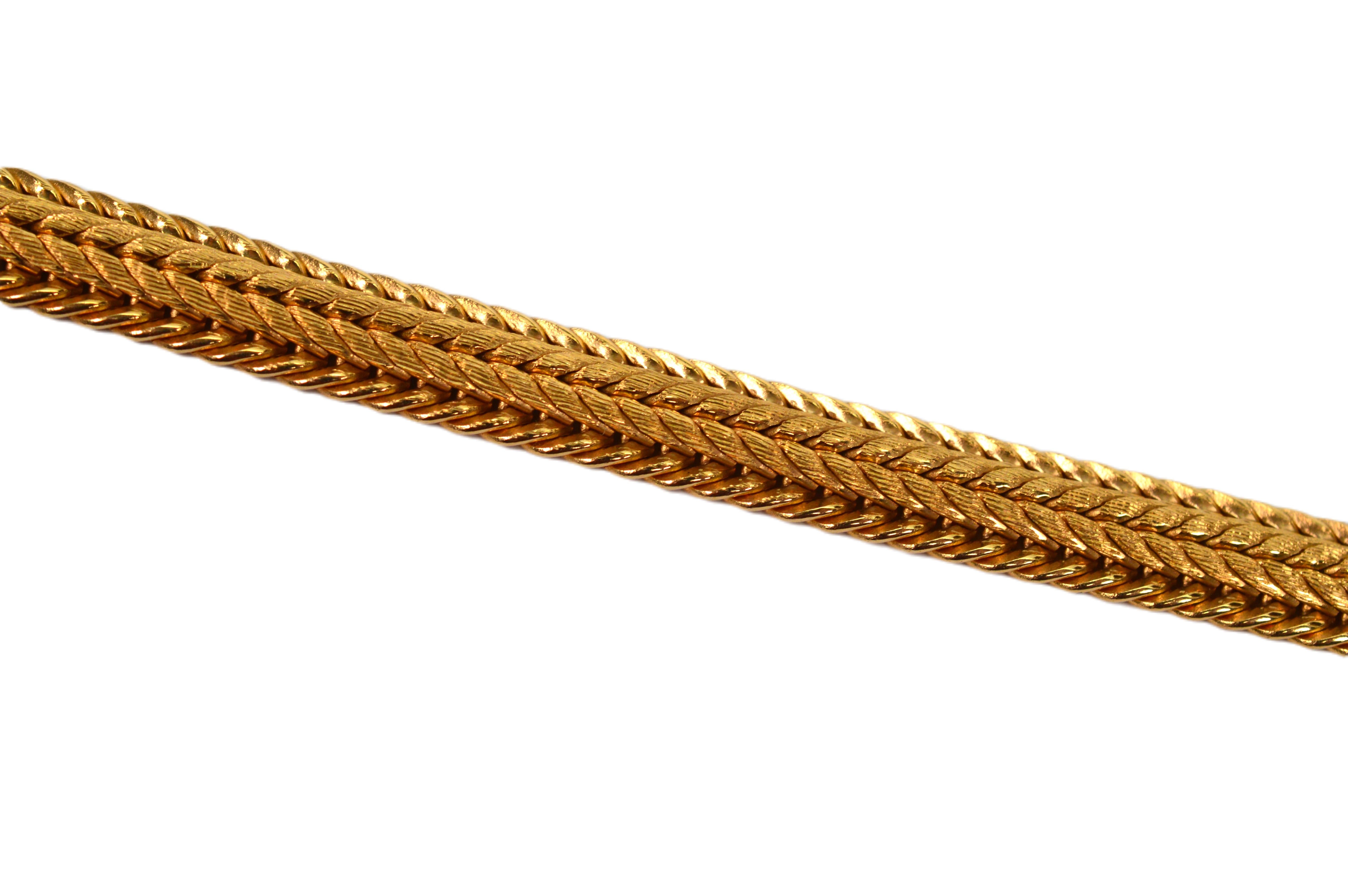Collana a nastro con collare incrociato in oro giallo 14 carati in vendita 5