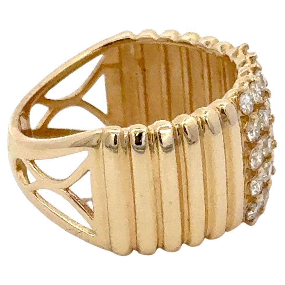 Anello moda in oro giallo 14 carati con diamanti increspati 0,76 carati G-H SI1-2 In condizioni Nuovo in vendita a New York, NY