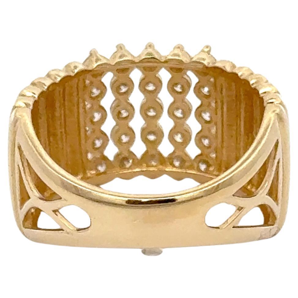 Anello moda in oro giallo 14 carati con diamanti increspati 0,76 carati G-H SI1-2 in vendita 1