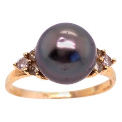 14 Karat Yellow Gold Ring Black Pearl Solitaire with Diamond Accents