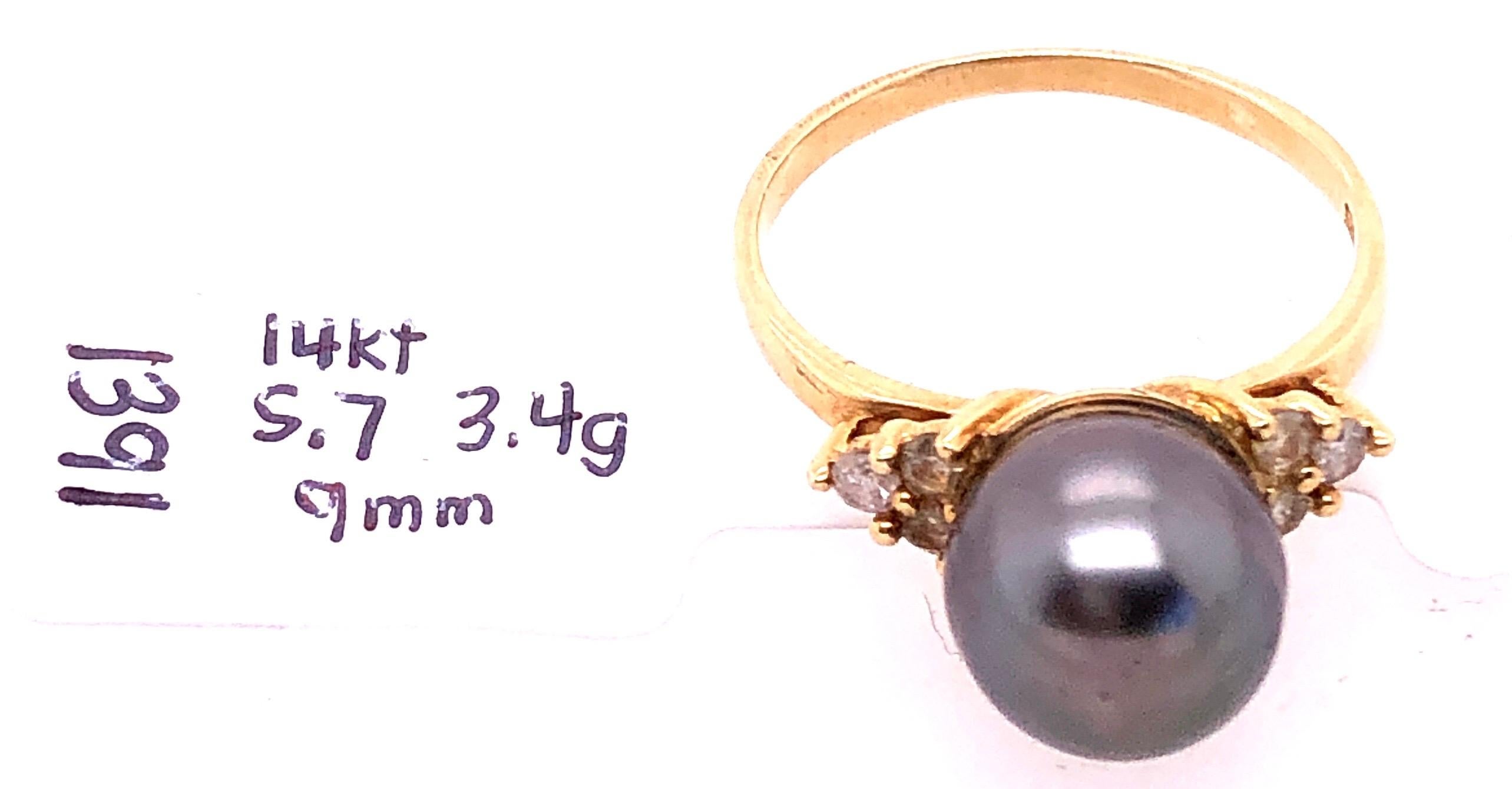 14 Karat Yellow Gold Ring Black Pearl Solitaire with Diamond Accents For Sale 1