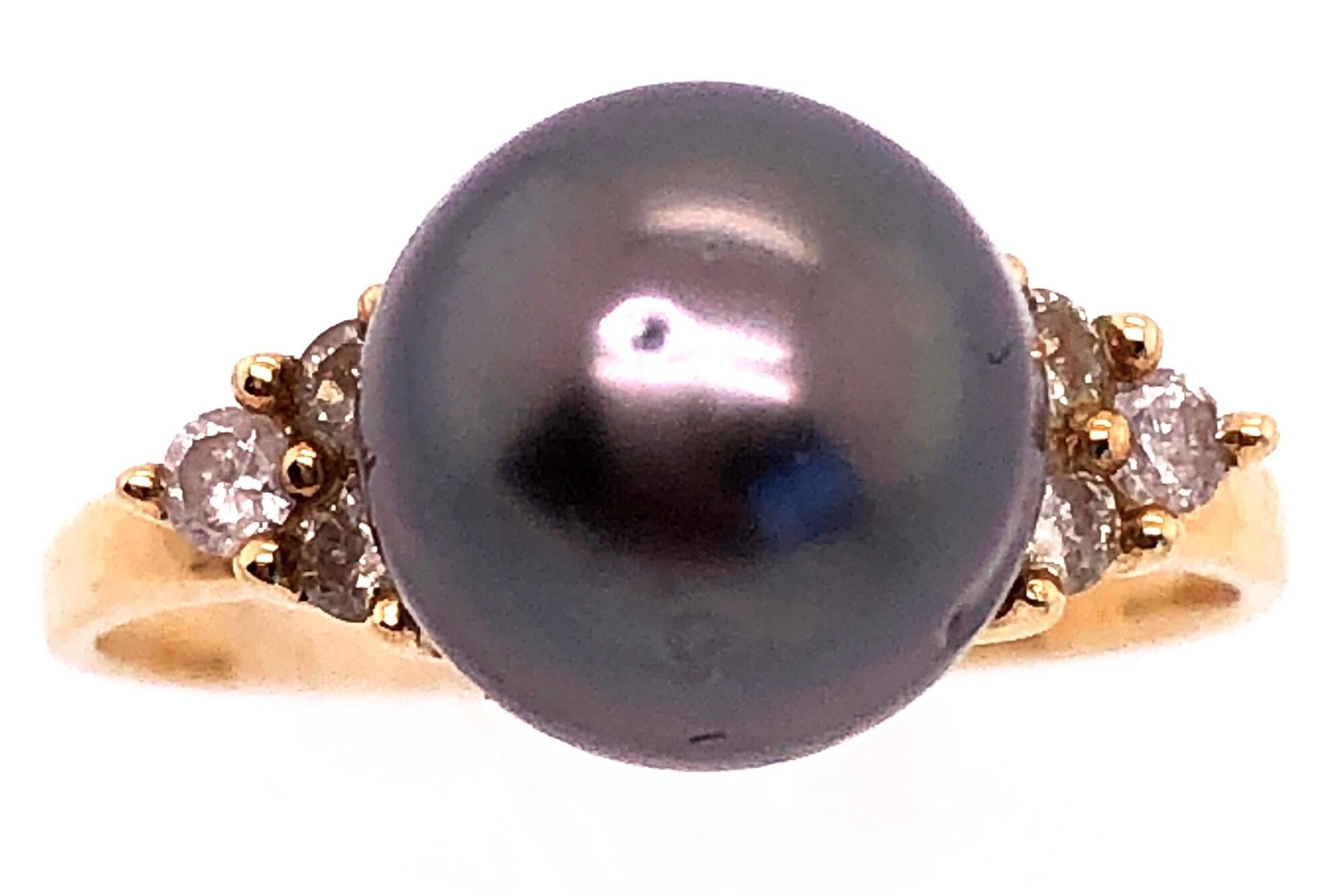 Modern 14 Karat Yellow Gold Ring Black Pearl Solitaire with Diamond Accents For Sale
