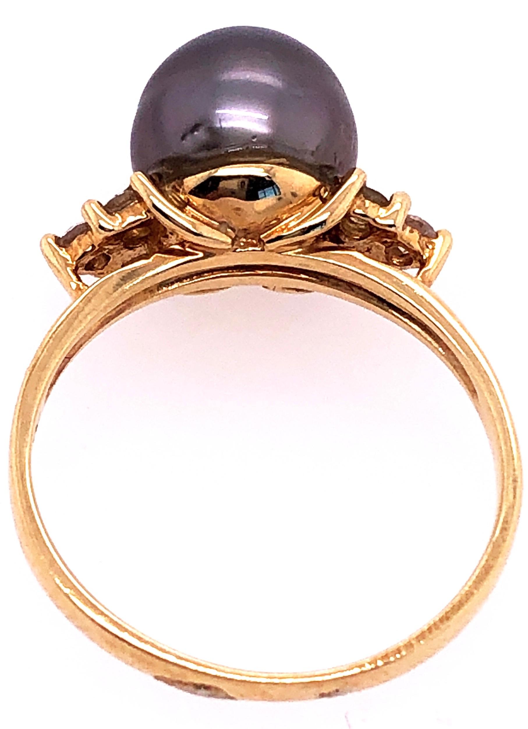 Round Cut 14 Karat Yellow Gold Ring Black Pearl Solitaire with Diamond Accents For Sale