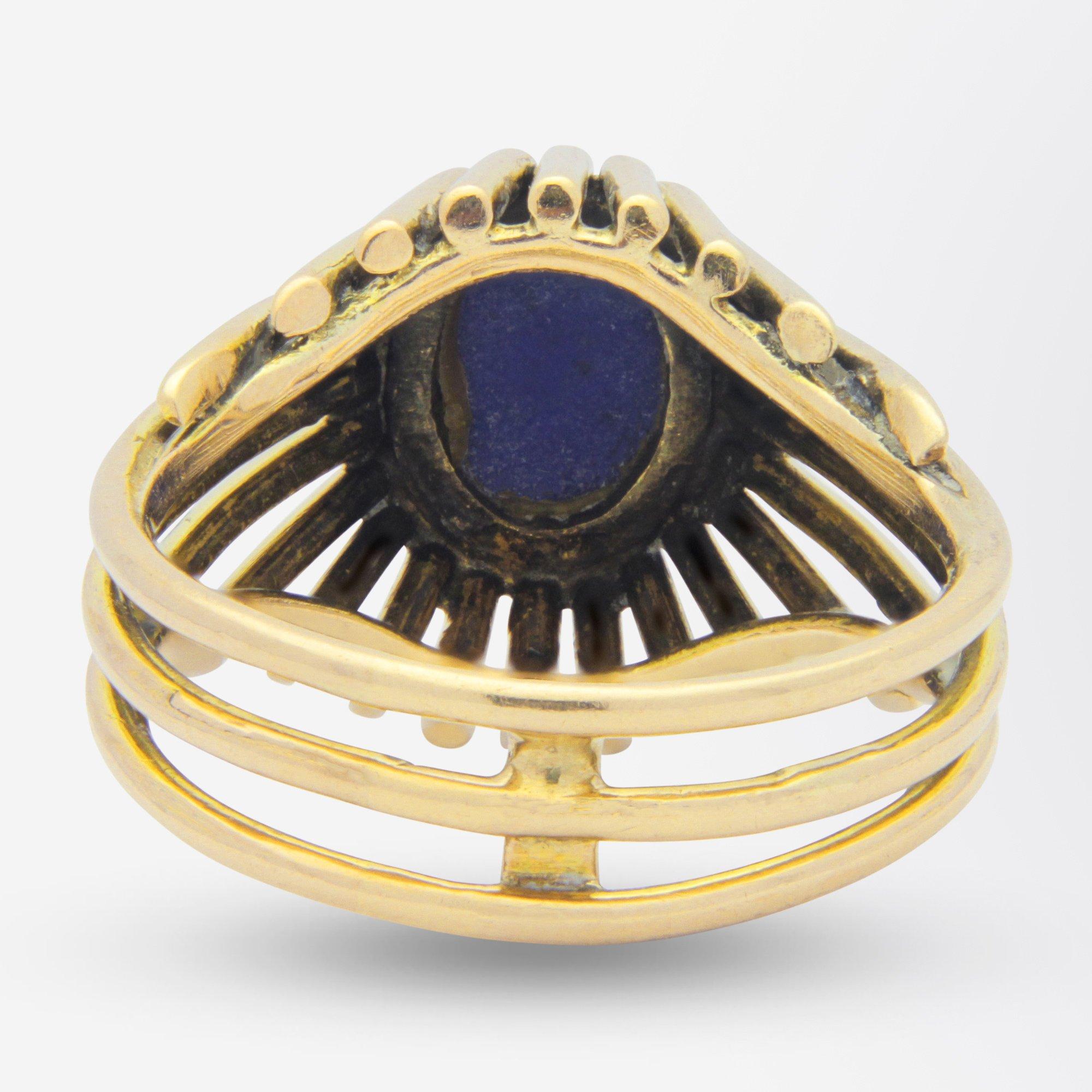14 Karat Yellow Gold Ring with Cabochon Lapis Lazuli In Good Condition For Sale In Brisbane City, QLD