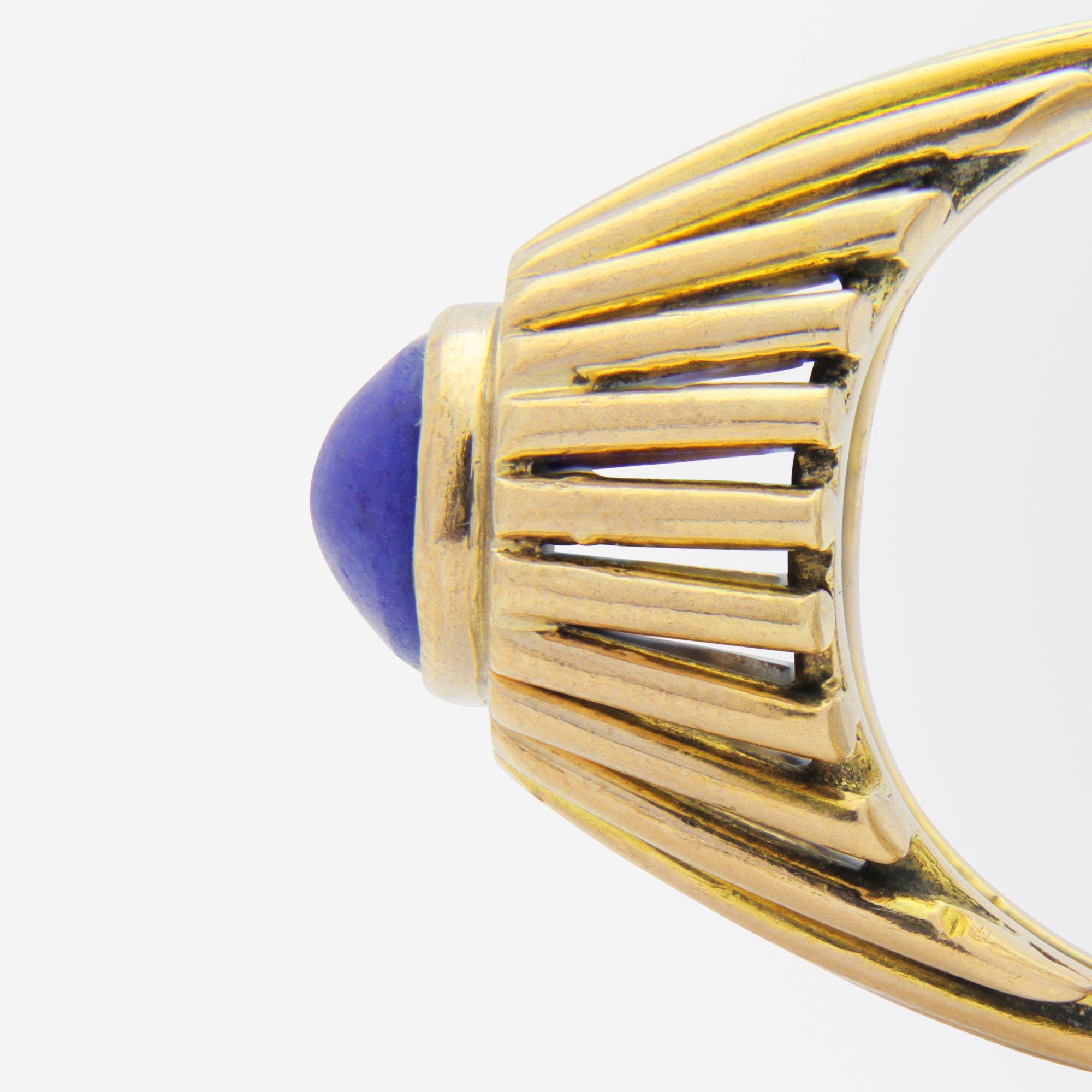 Women's or Men's 14 Karat Yellow Gold Ring with Cabochon Lapis Lazuli For Sale