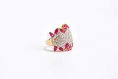 14 Karat Yellow Gold Ring with Diamonds and Rubies