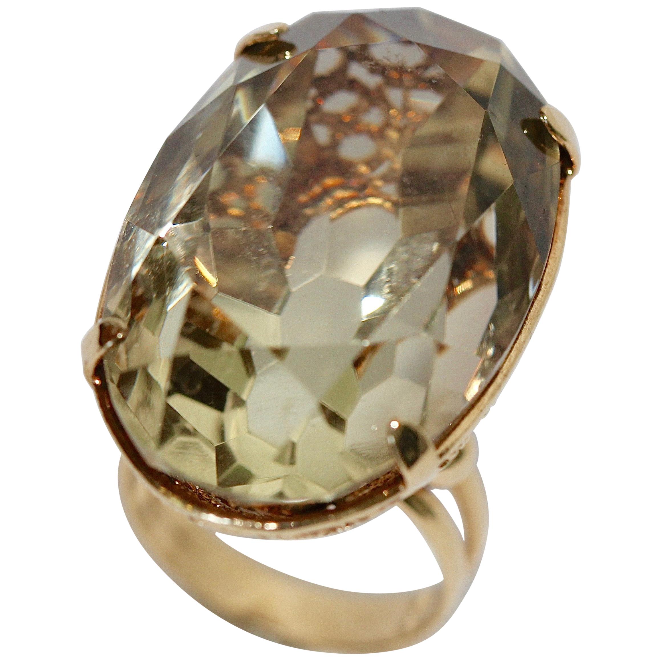 14 Karat Yellow Gold Ring with Large, Faceted, Bright Citrine For Sale