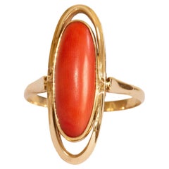 Retro 14 Karat Yellow Gold Ring with Oval Cut Natural Red Coral