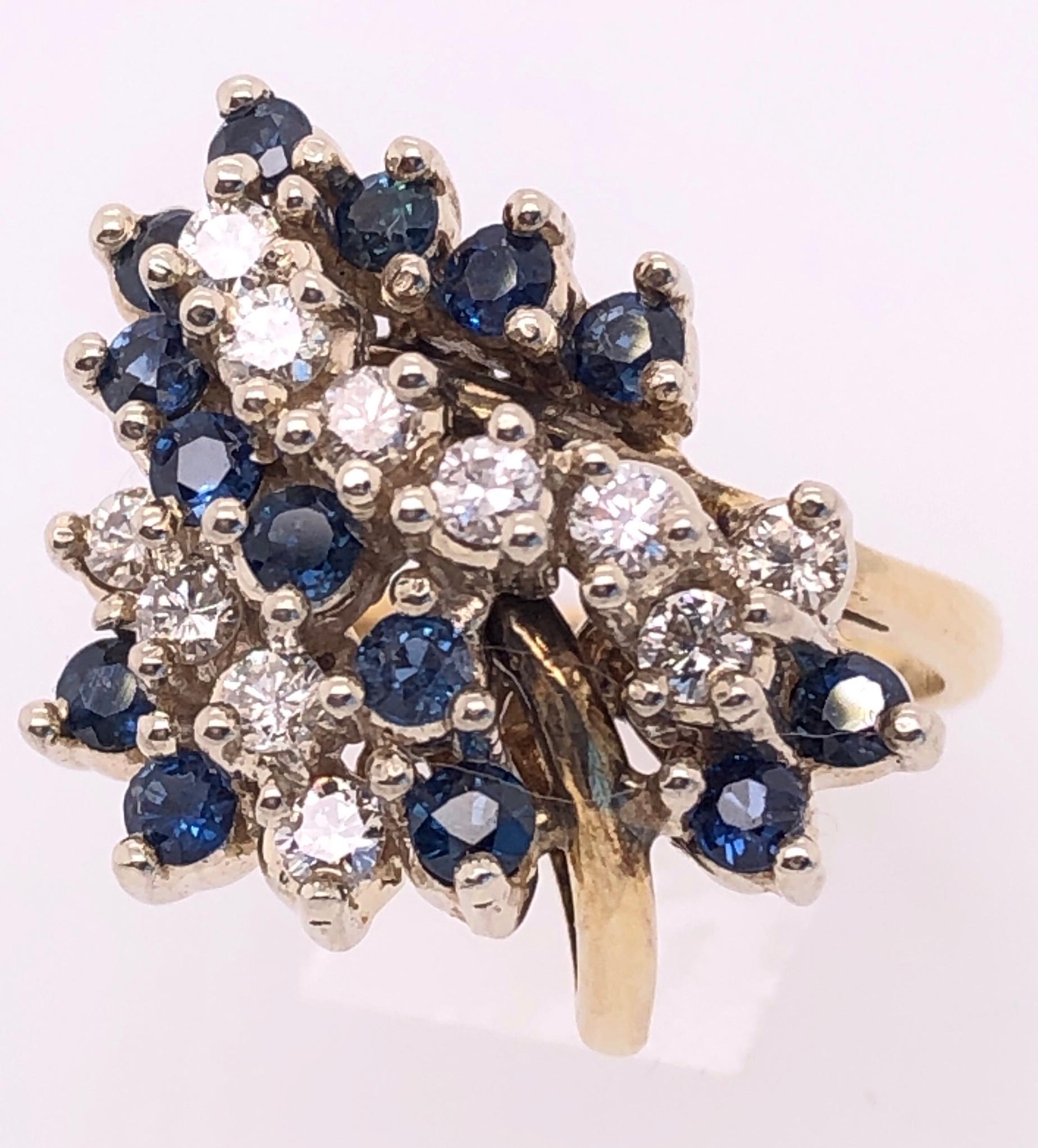 14 Karat Yellow Gold Ring with Sapphire and Diamond Cluster For Sale 3