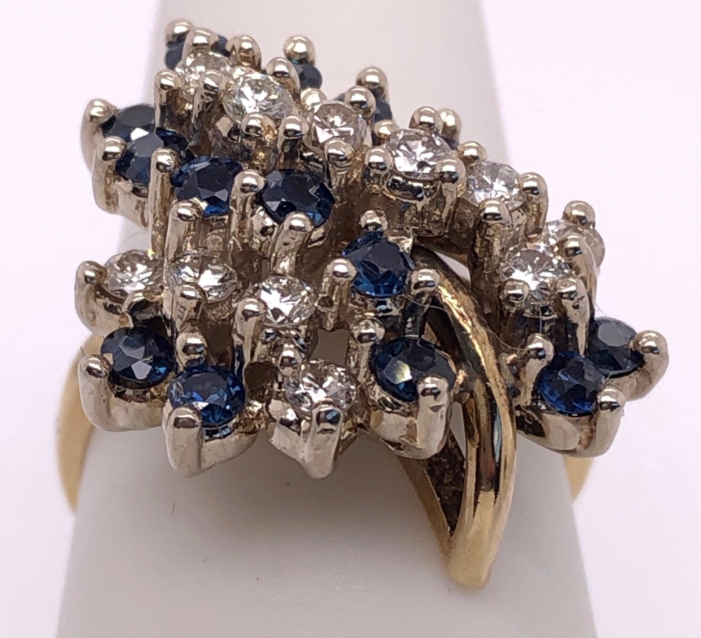 14 Karat Yellow Gold Ring with Sapphire and Diamond Cluster For Sale 1