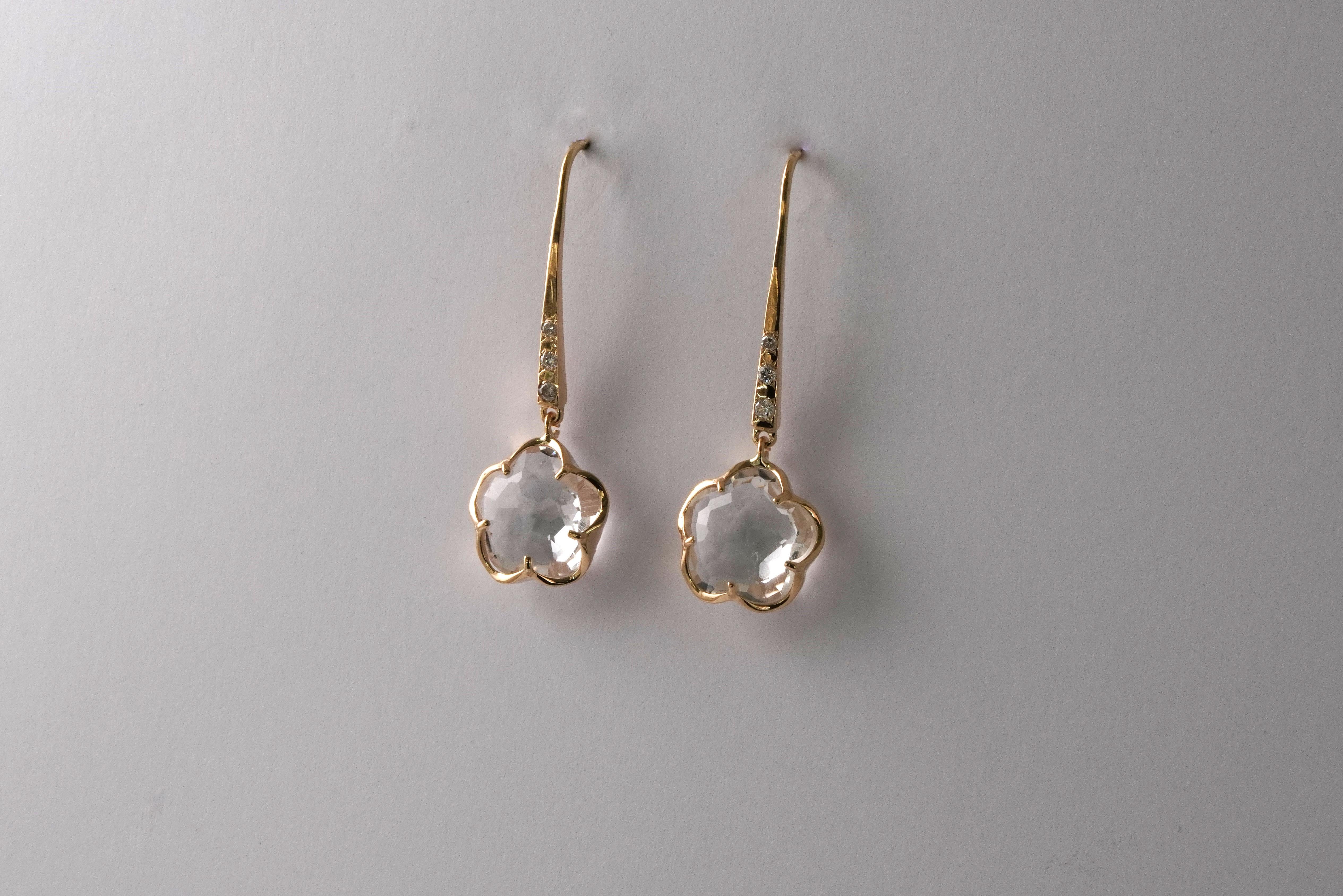 14 Karat Yellow Gold Rock Crystal and Diamond Earrings  In New Condition For Sale In София, BG