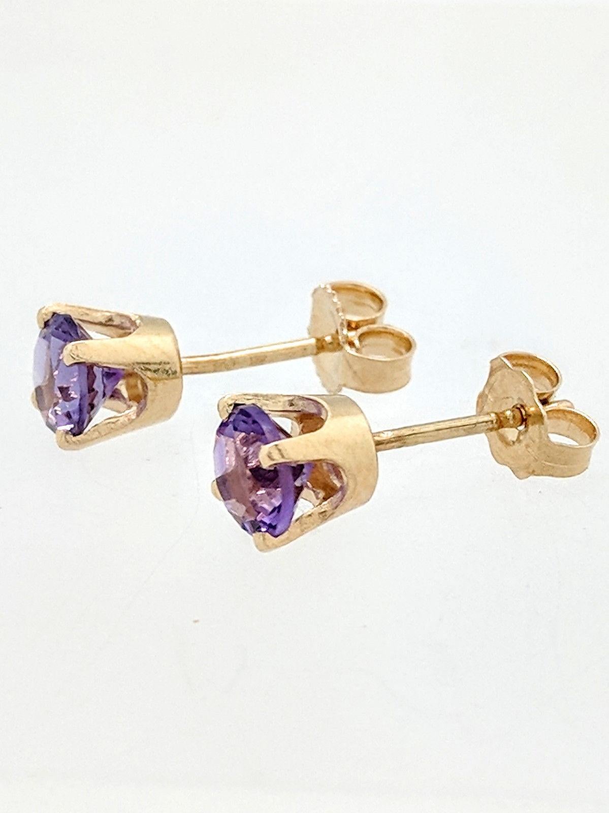Round Cut 14 Karat Yellow Gold Round Amethyst Four-Prong Stud Earrings