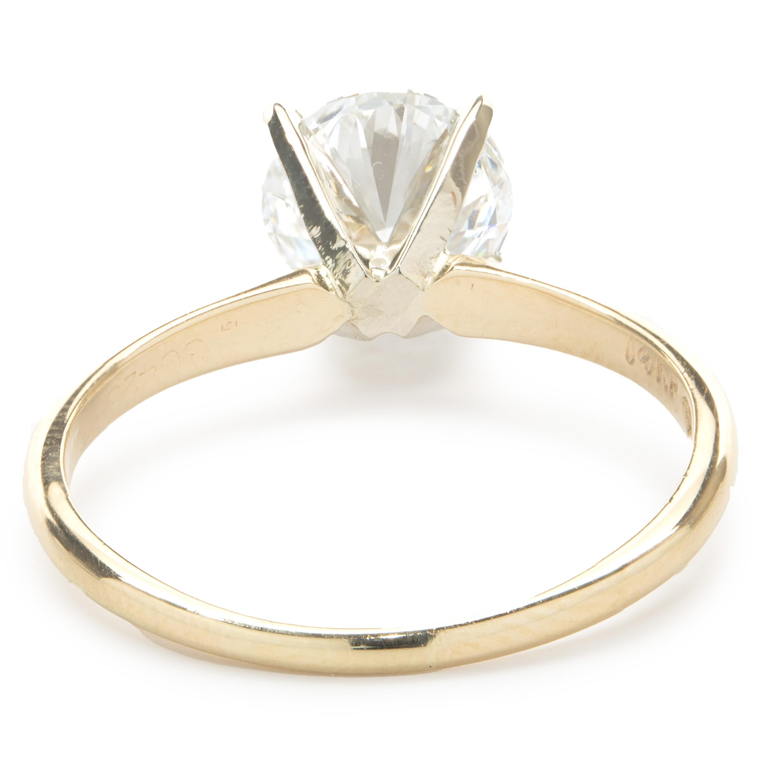 Anello di fidanzamento con diamante taglio brillante rotondo in oro giallo 14 carati In condizioni ottime a Scottsdale, AZ