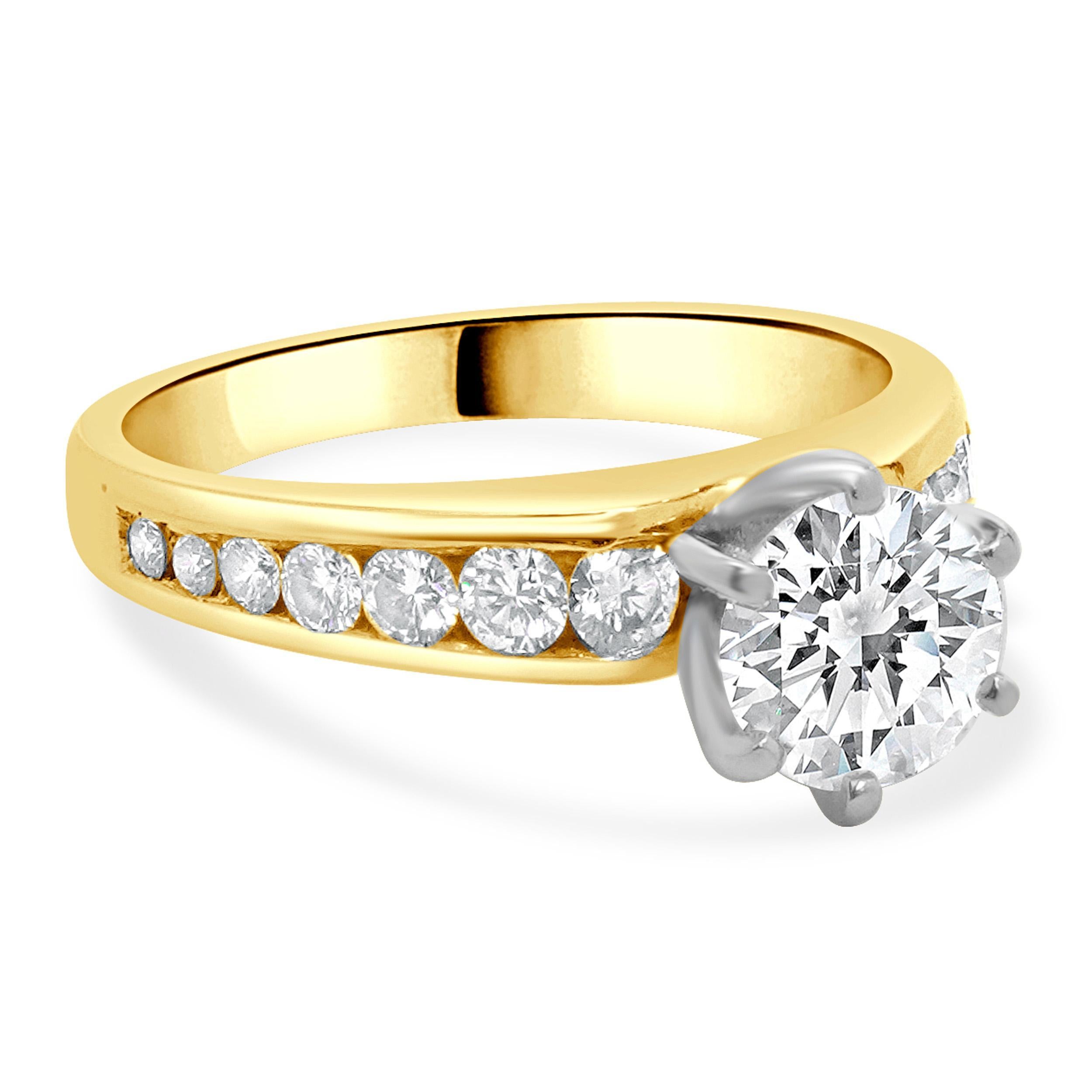 Verlobungsring aus 14 Karat Gelbgold mit rundem Diamanten im Brillantschliff im Zustand „Hervorragend“ im Angebot in Scottsdale, AZ