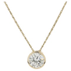 Collar solitario de diamantes redondos talla brillante en oro amarillo de 14 quilates