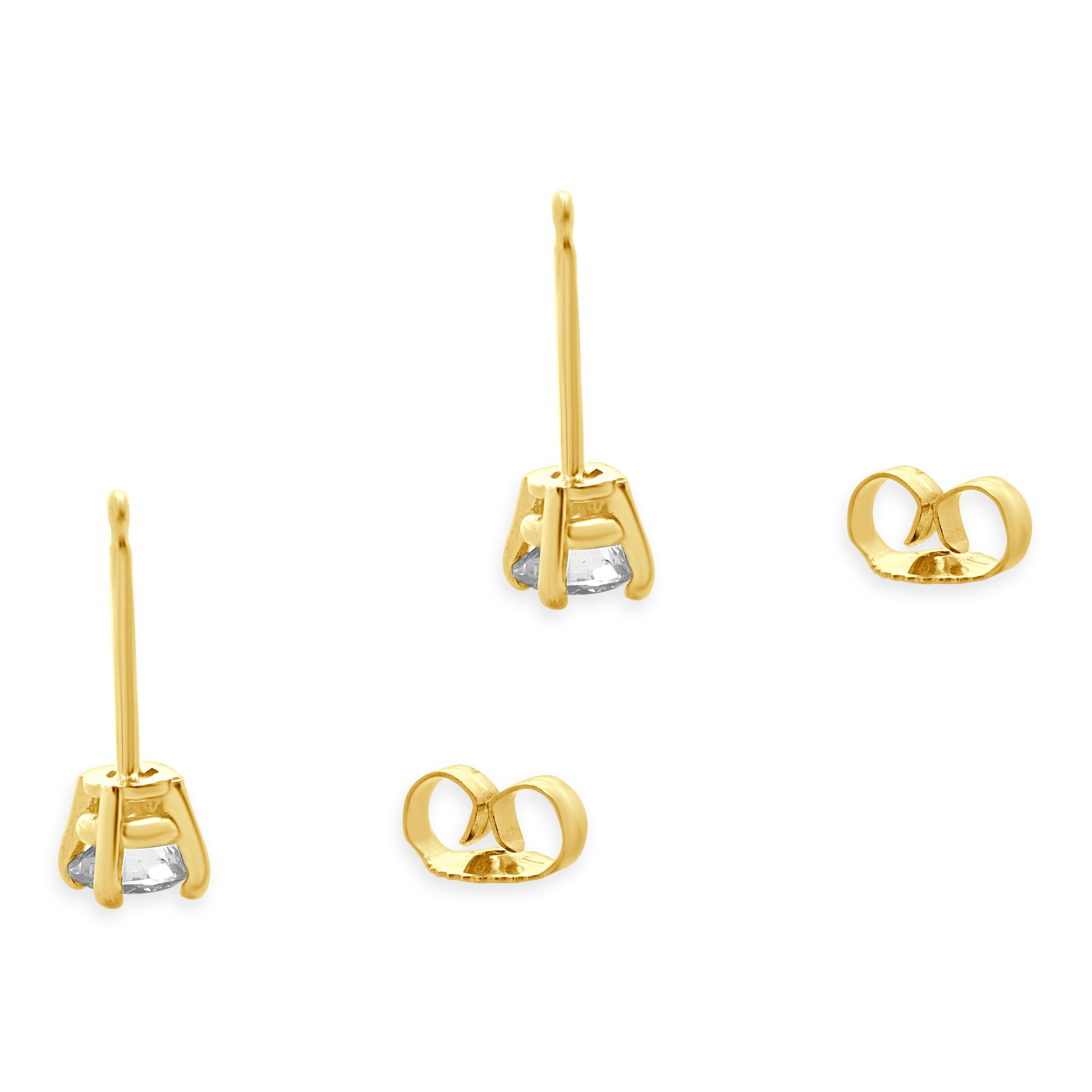 Clous d'oreilles en or jaune 14 carats avec diamants taille brillant rond Excellent état - En vente à Scottsdale, AZ