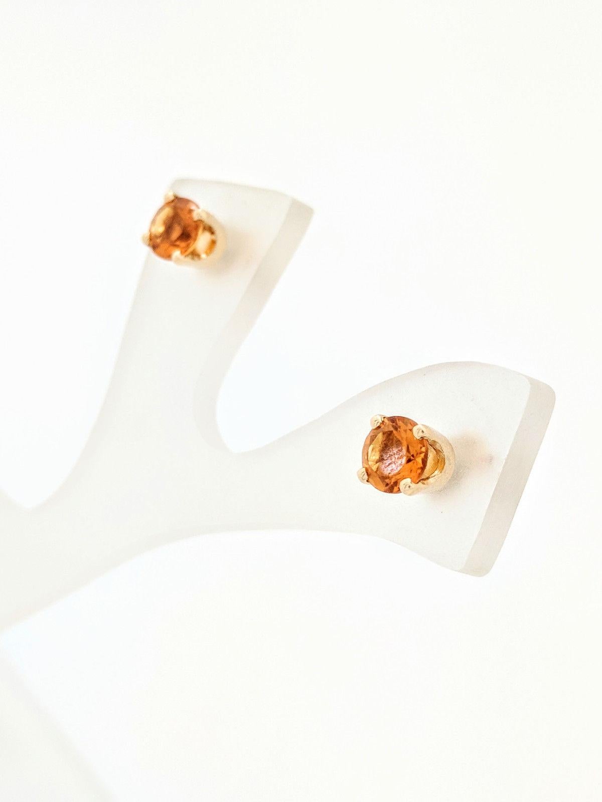 Contemporary 14-Karat Yellow Gold Round Citrine Four-Prong Stud Earrings