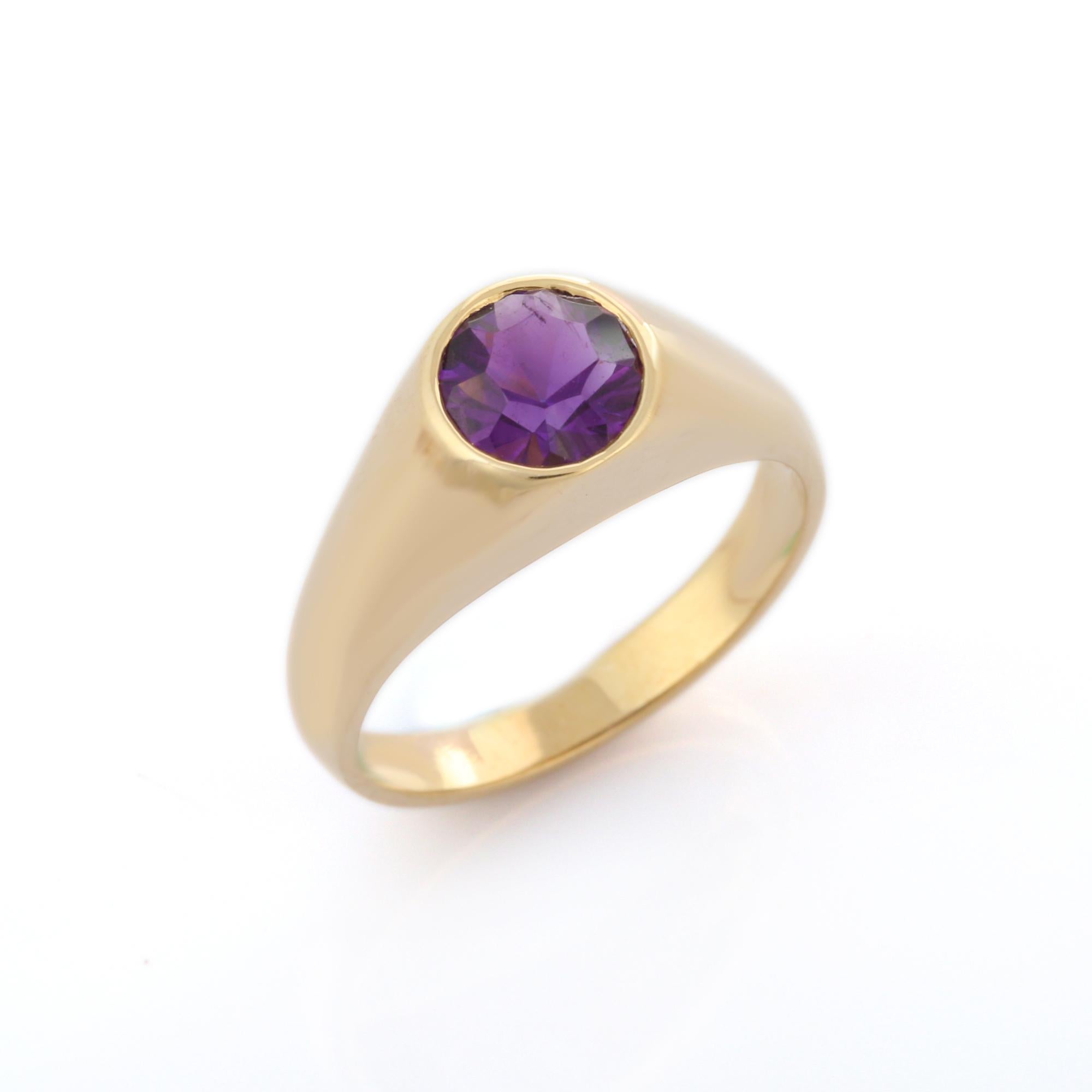 For Sale:  Unisex 14 Karat Yellow Gold Round Cut Amethyst Solitaire Ring 7