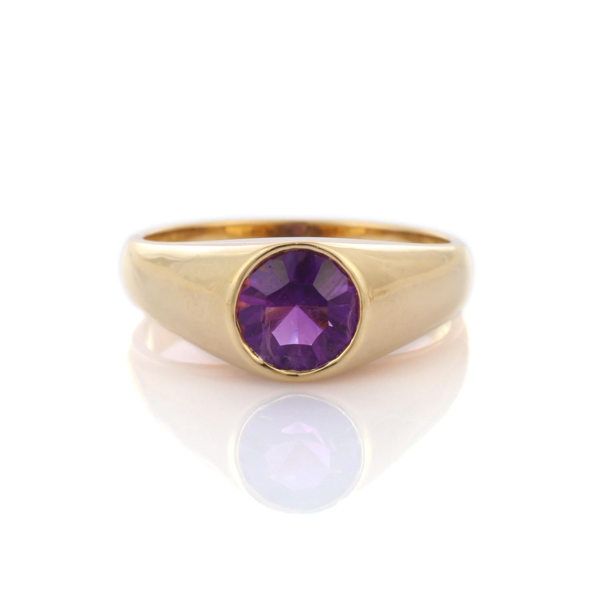 For Sale:  Unisex 14 Karat Yellow Gold Round Cut Amethyst Solitaire Ring 8