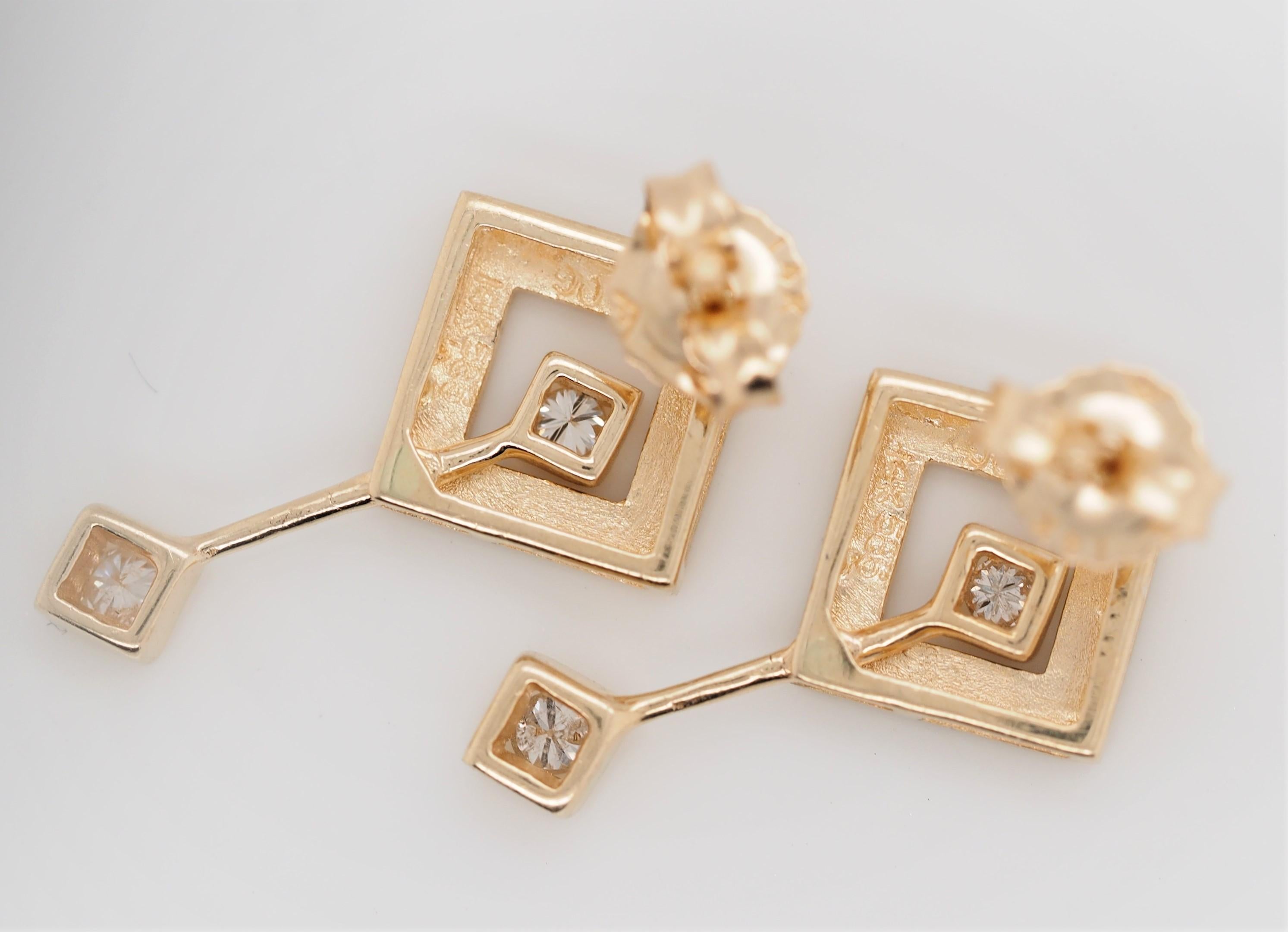 Victorian 14 Karat Yellow Gold Round Cut Diamond Dangle Earrings For Sale