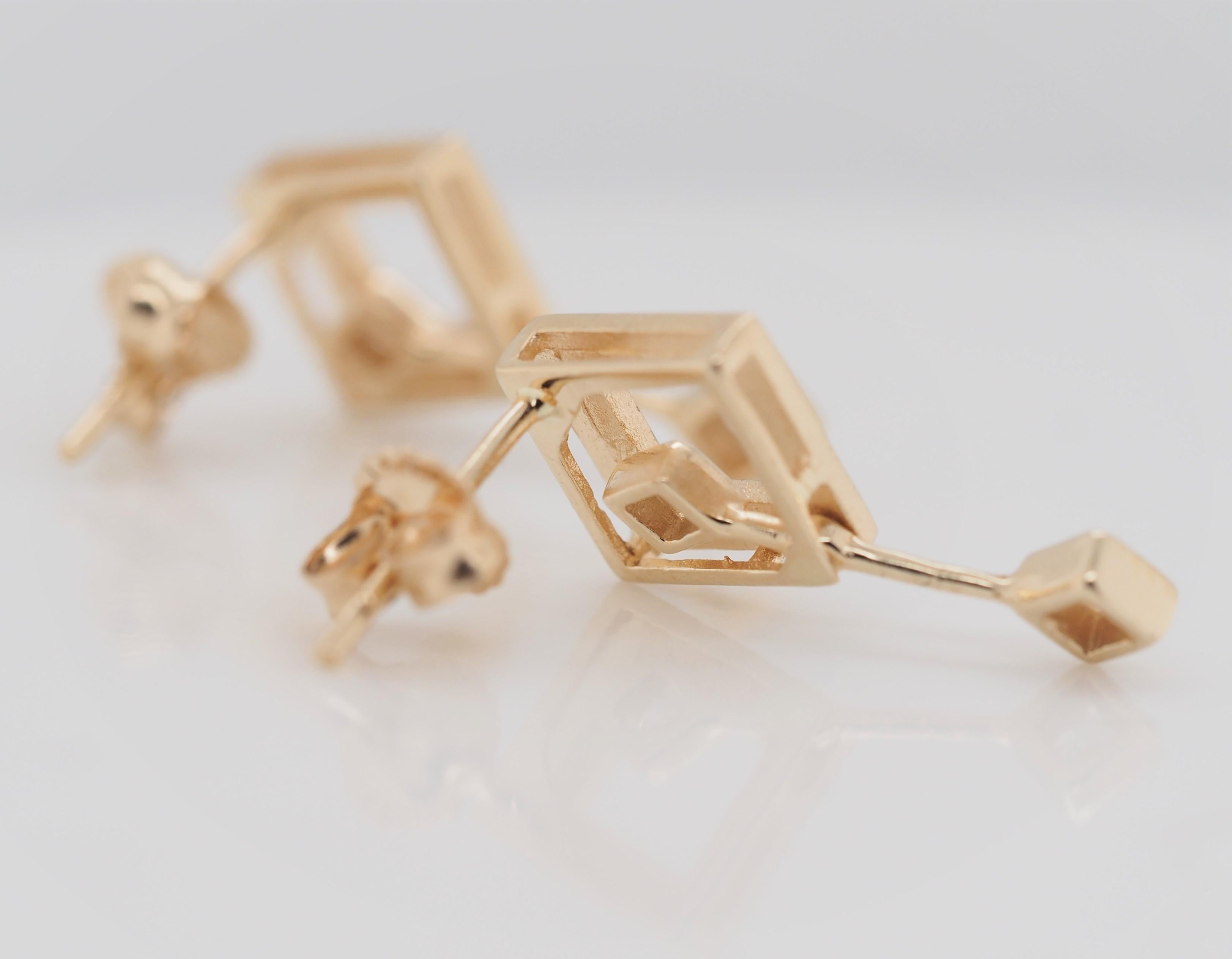 Women's 14 Karat Yellow Gold Round Cut Diamond Dangle Earrings For Sale