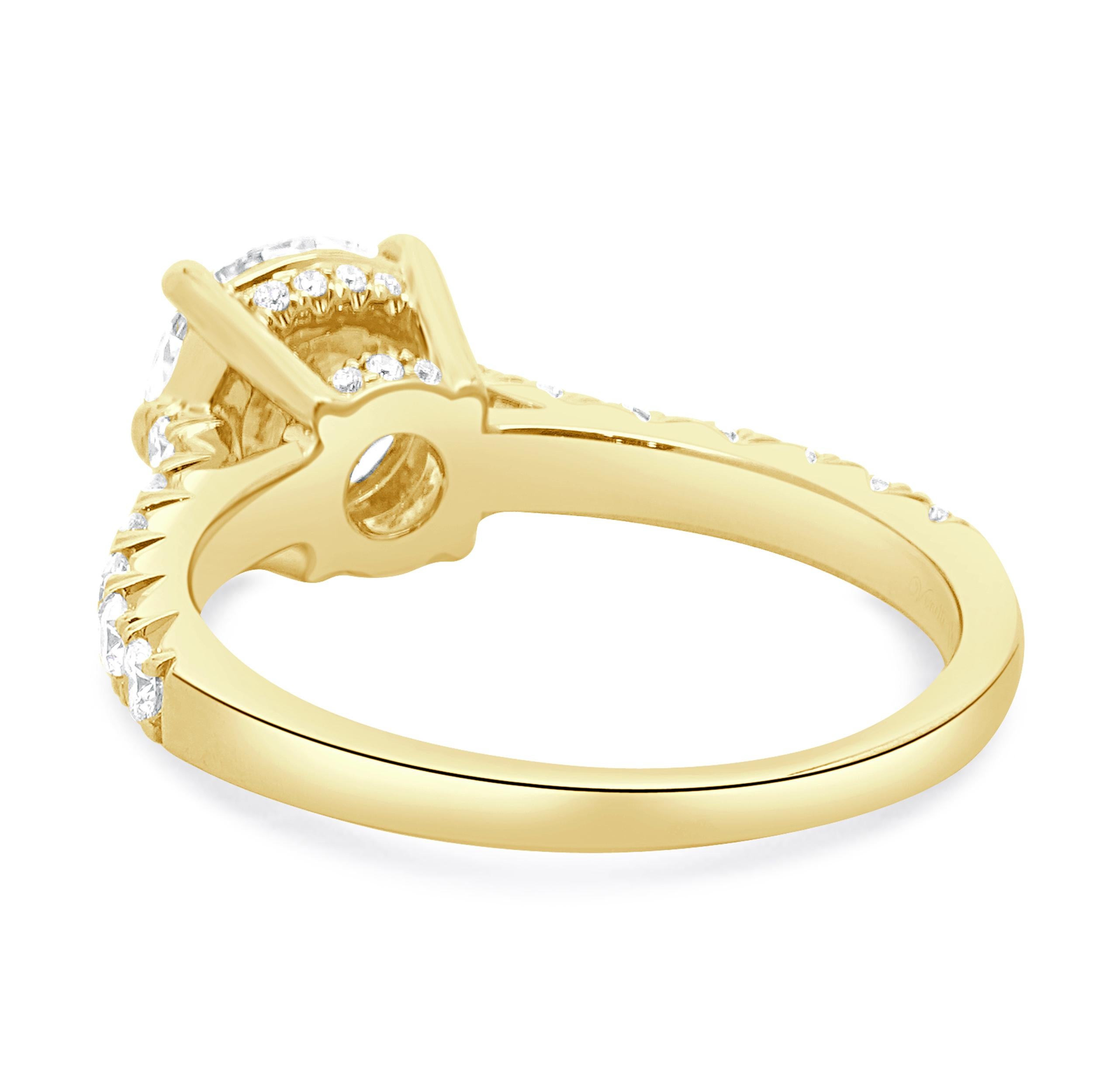 Taglio rotondo Anello di fidanzamento con diamante rotondo in oro giallo 14 carati in vendita