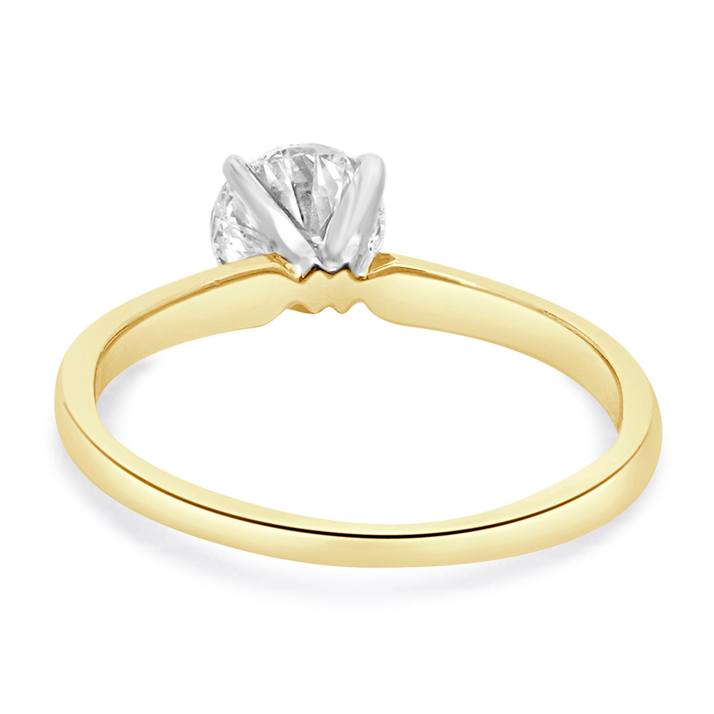 Bague de fiançailles solitaire en or jaune 14 carats avec diamant rond Excellent état - En vente à Scottsdale, AZ