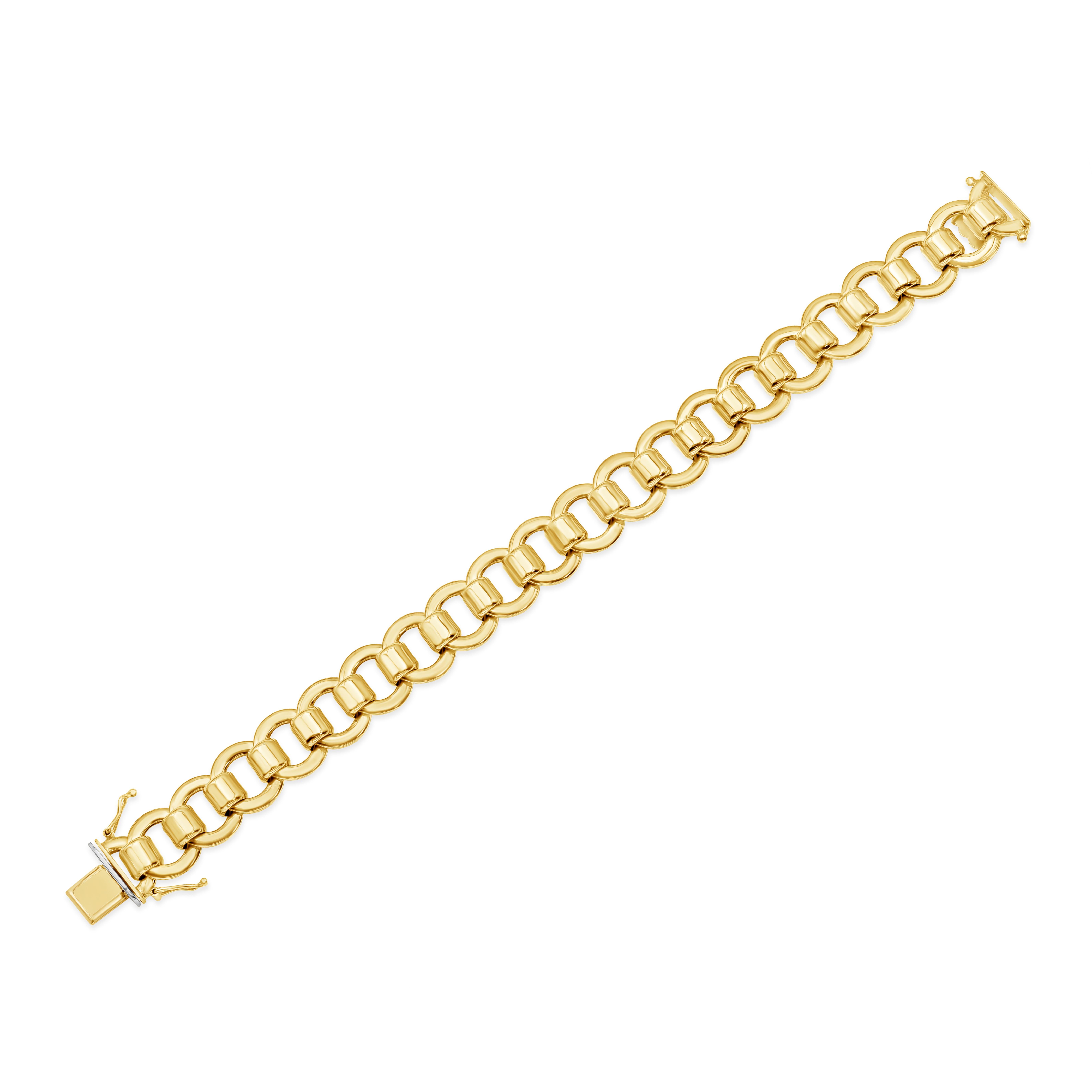 This modernist design round link chain bracelet is made in 14 karats yellow gold.

With matching necklace, please check our inventory and contact us for more information.
