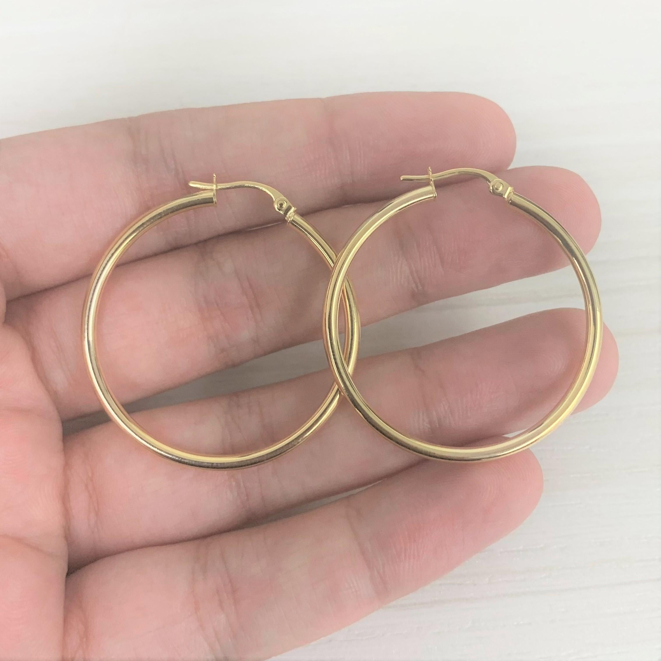 14-karat gold hoop earrings