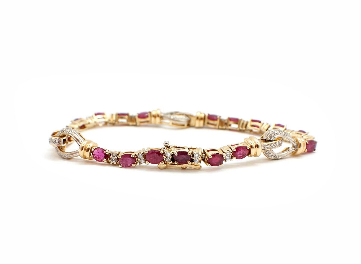 14 Karat Yellow Gold, Ruby and 2.52 Carat Diamond Bracelet In Excellent Condition In Scottsdale, AZ