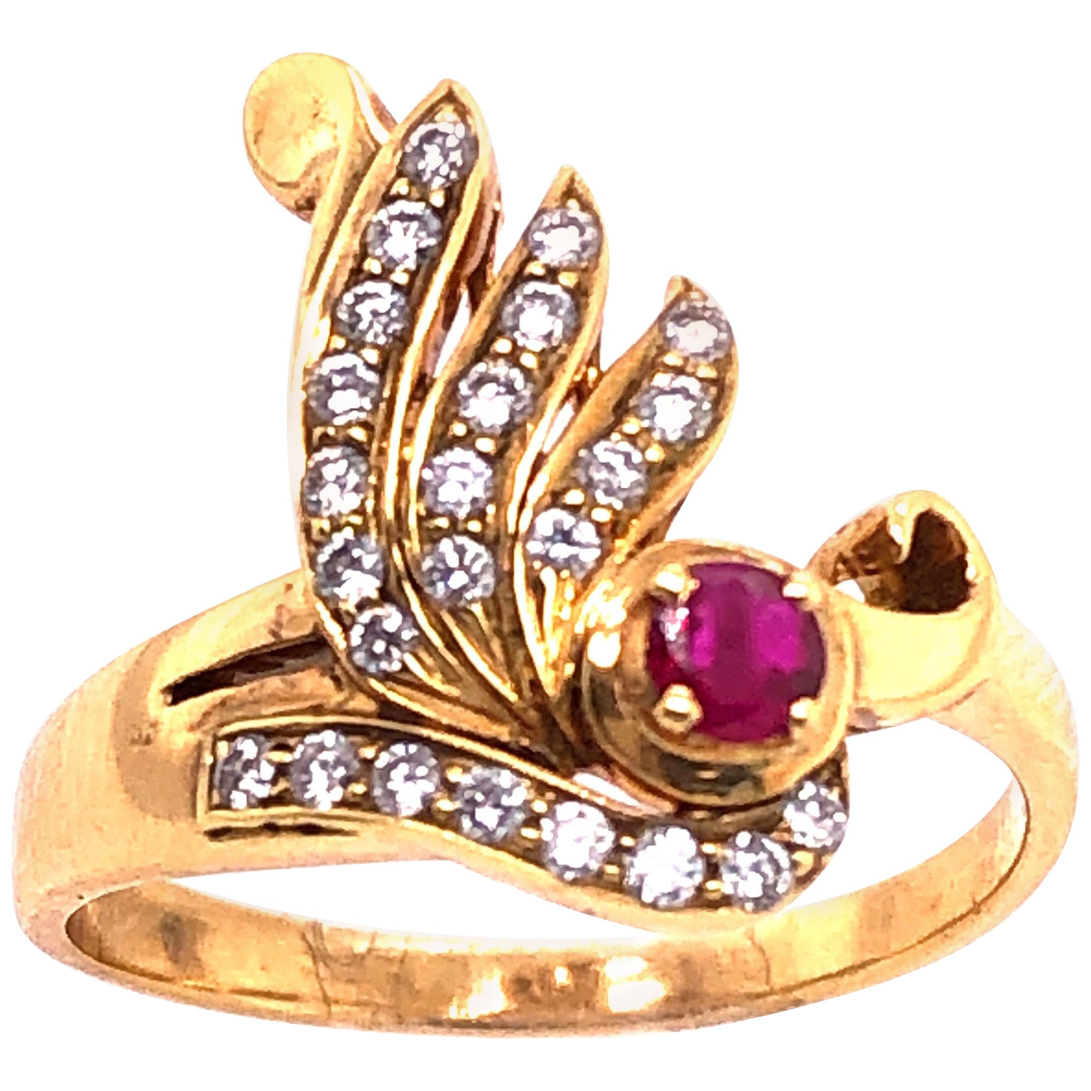 Bague contemporaine en or jaune 14 carats avec rubis et diamants