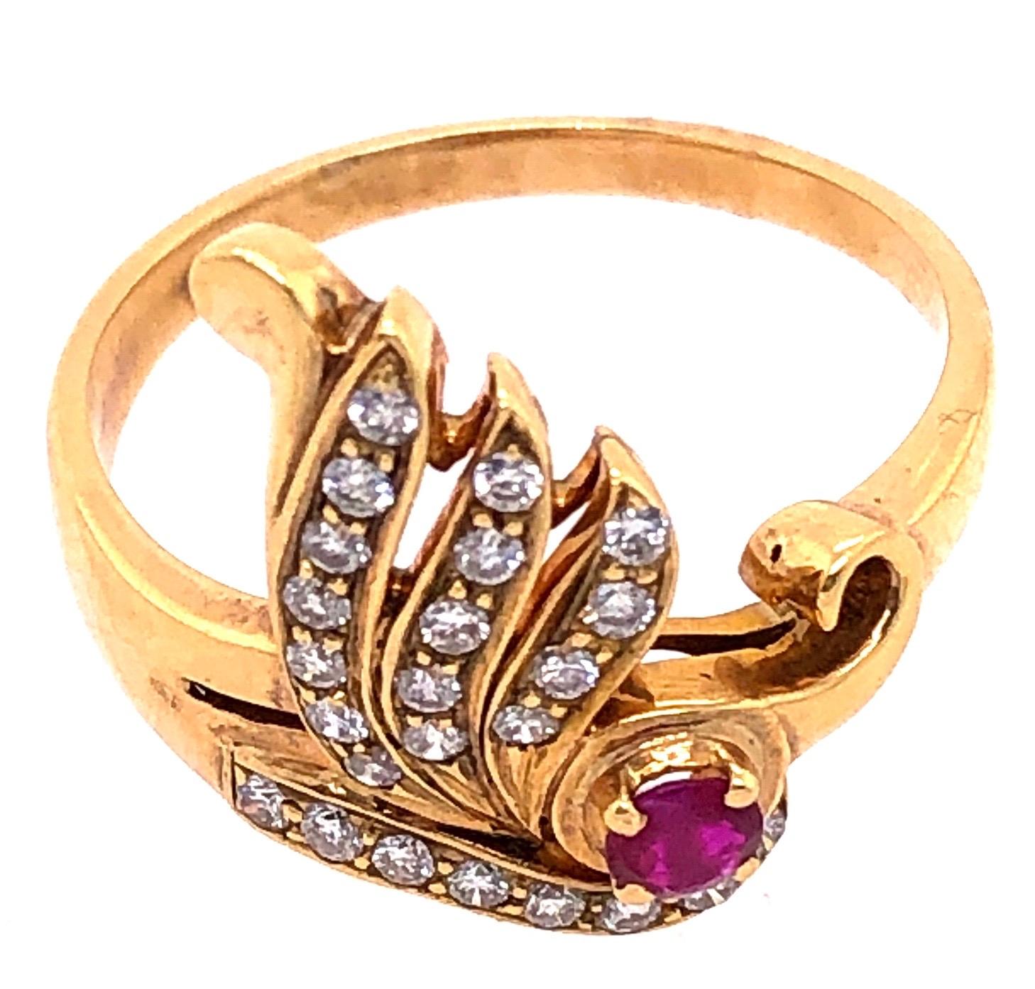 Zeitgenössischer Ring aus 14 Karat Gelbgold mit Rubin und Diamant (Rundschliff) im Angebot