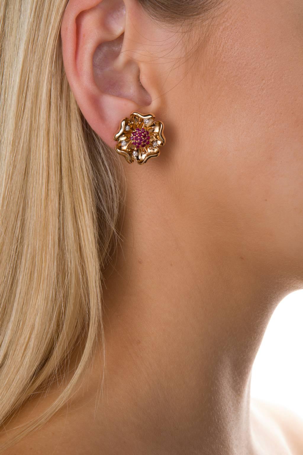 14 Karat Yellow Gold Ruby and Diamond Flower Earclips For Sale 1