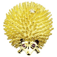 14 Karat Yellow Gold, Ruby and Diamond Hedgehog Brooch/Pin