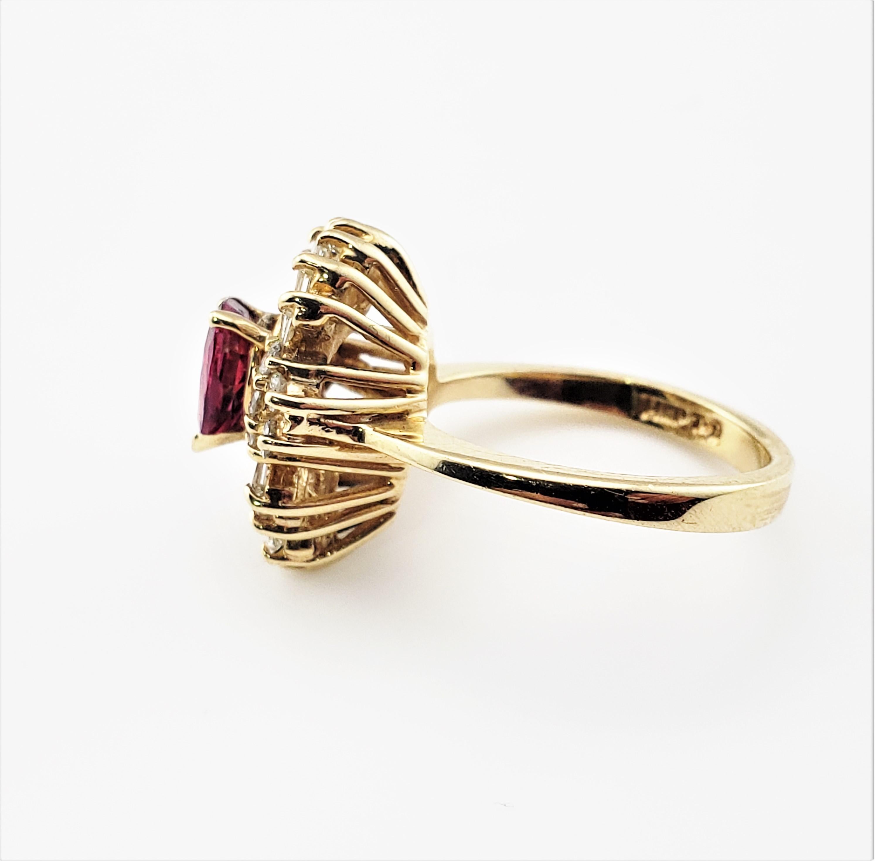 Anillo de oro amarillo de 14 quilates con rubí natural y diamantes en Bueno estado para la venta en Washington Depot, CT