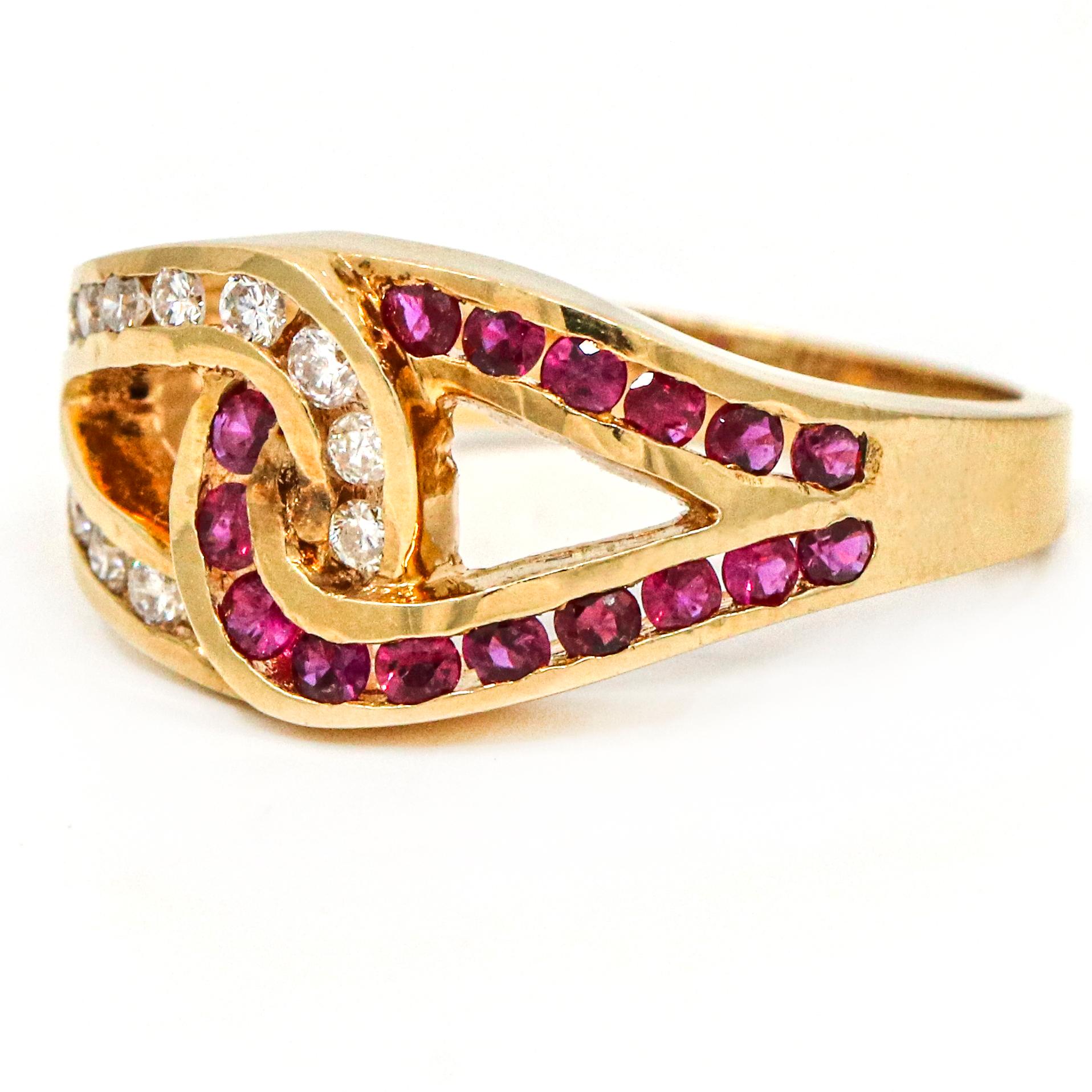 Round Cut 14 Karat Yellow Gold Ruby Diamond Interlocking Loops Band Ring For Sale