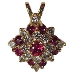 14 Karat Gelbgold Rubin-Diamant-Anhänger und Kette
