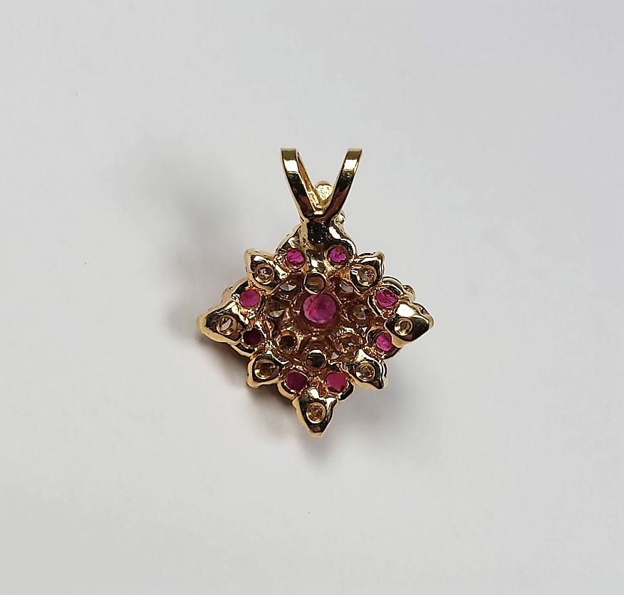 14 Karat Yellow Gold Ruby Diamond Pendant and Chain In Good Condition For Sale In Dallas, TX