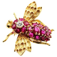 Vintage 14 Karat Yellow Gold Ruby Fly Pin