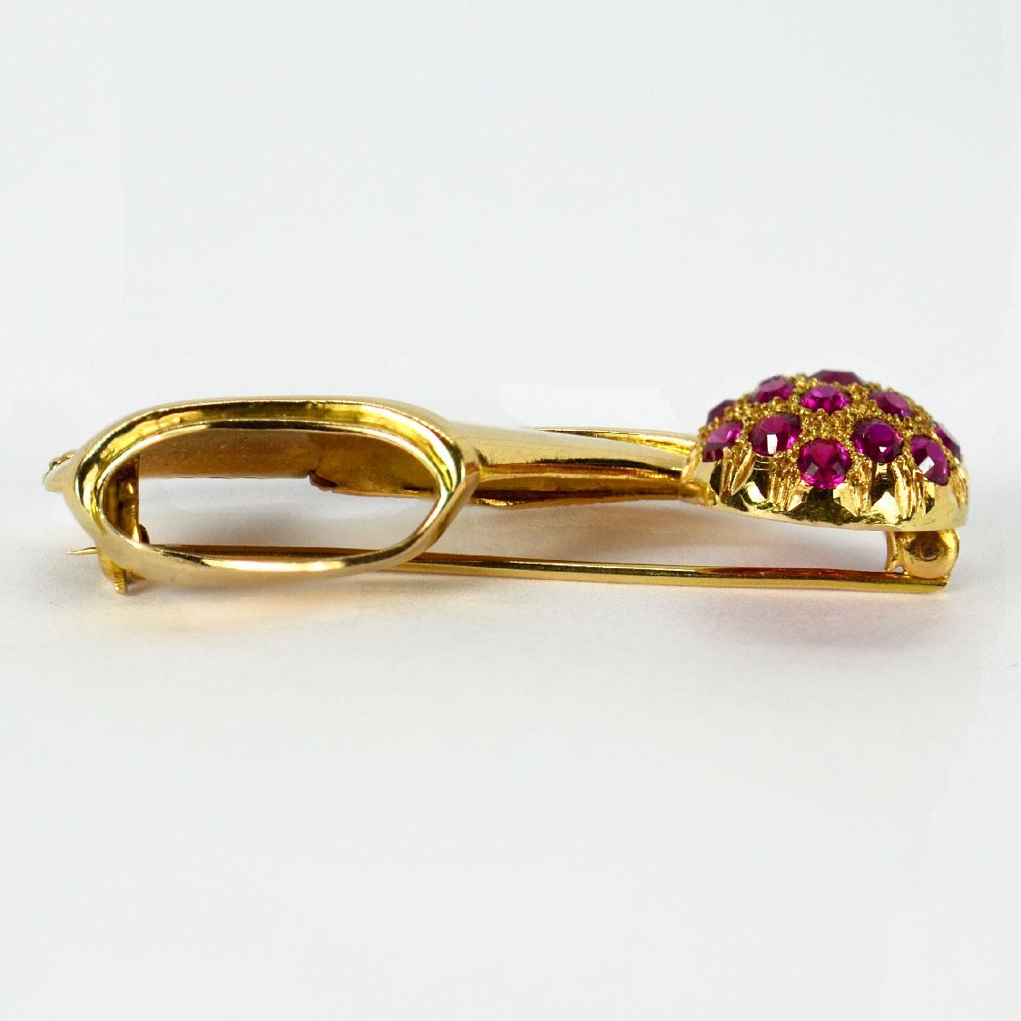14 Karat Yellow Gold Ruby Tsarouchi Shoe Brooch In Good Condition For Sale In London, GB