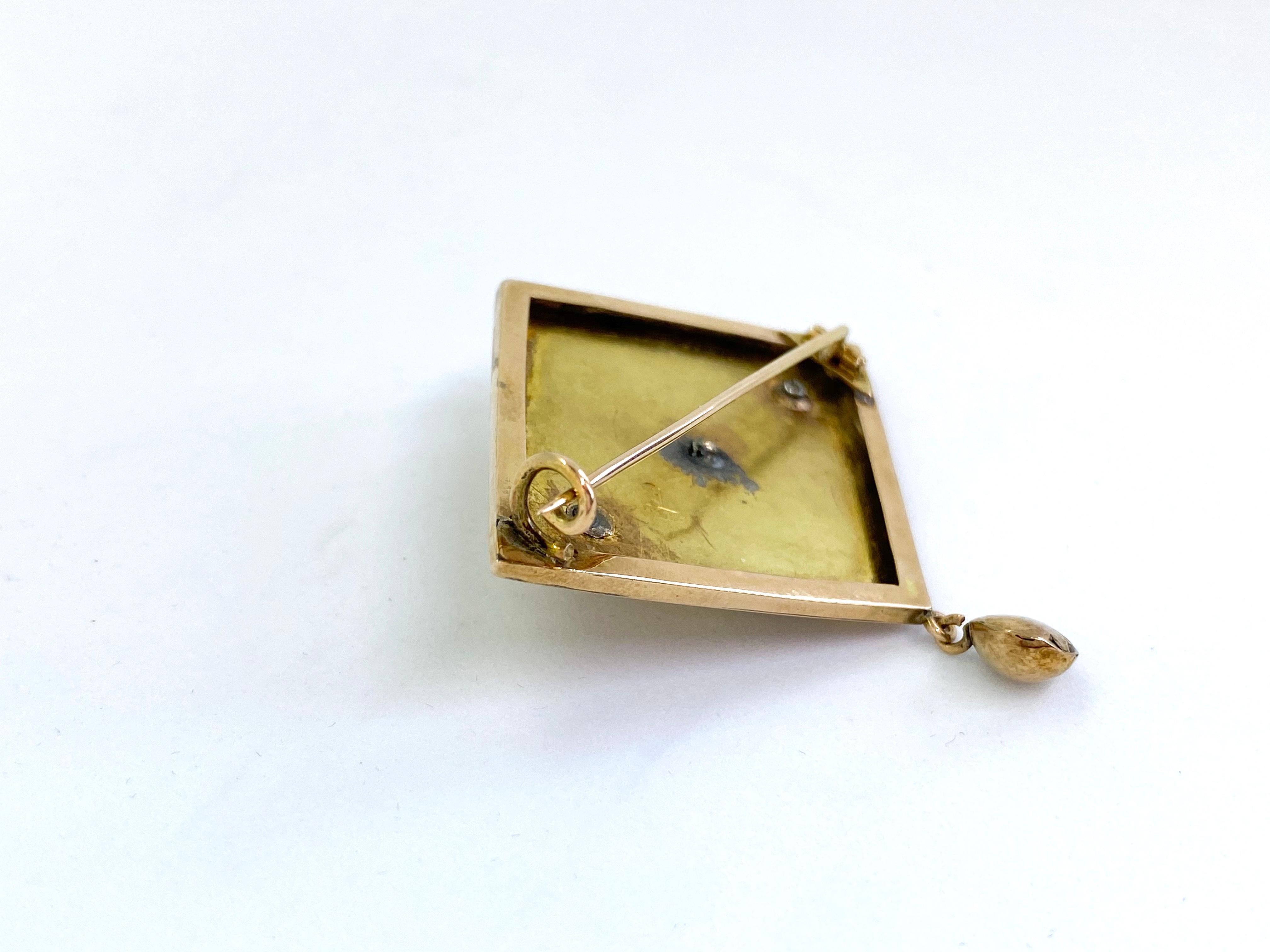 14 Karat Yellow Gold Russia Brooch For Sale 2