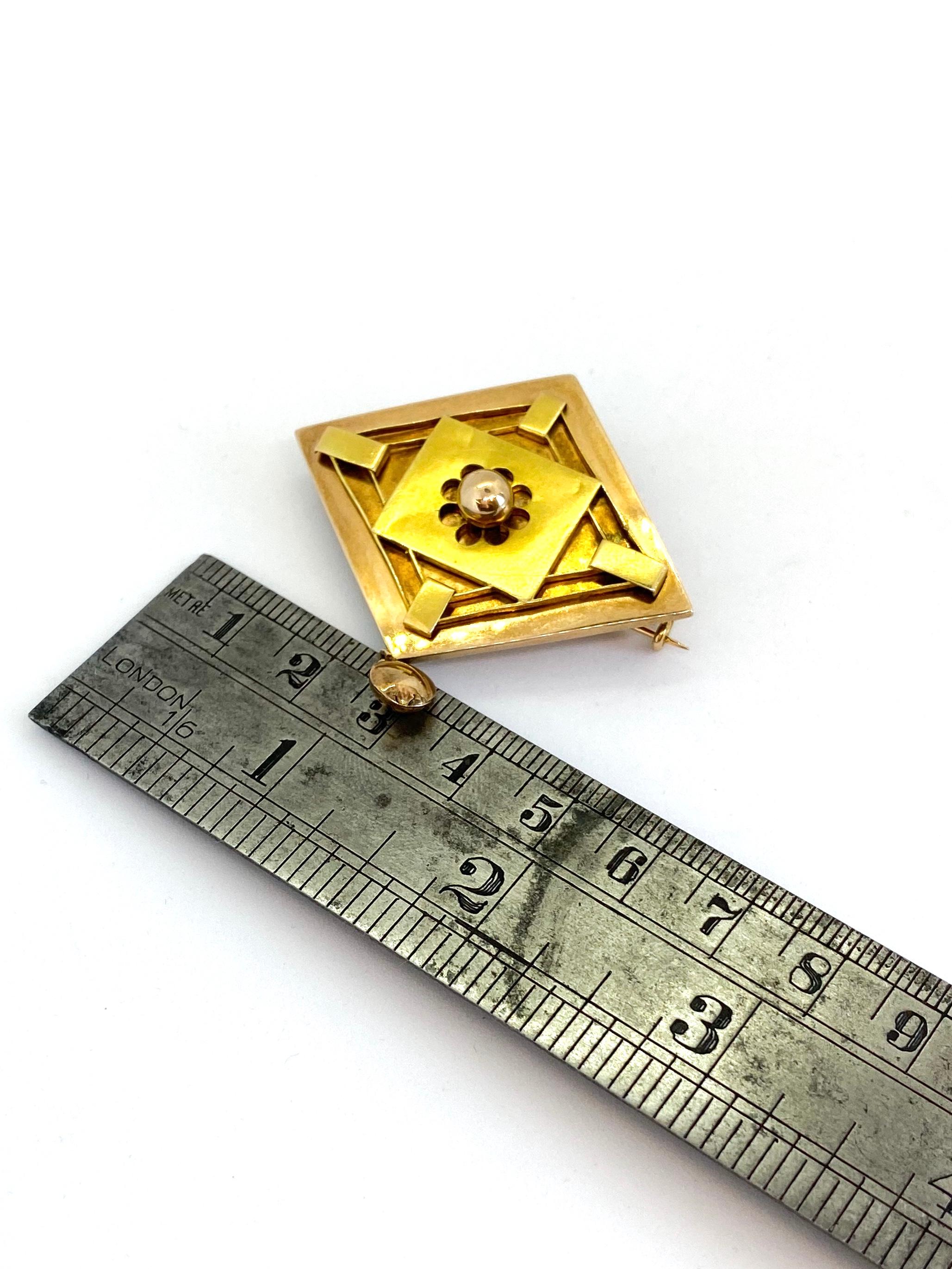14 Karat Yellow Gold Russia Brooch For Sale 4