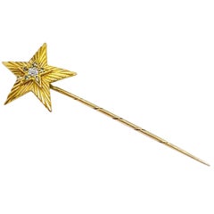 14 Karat Yellow Gold Russia Diamond Star Stickpin
