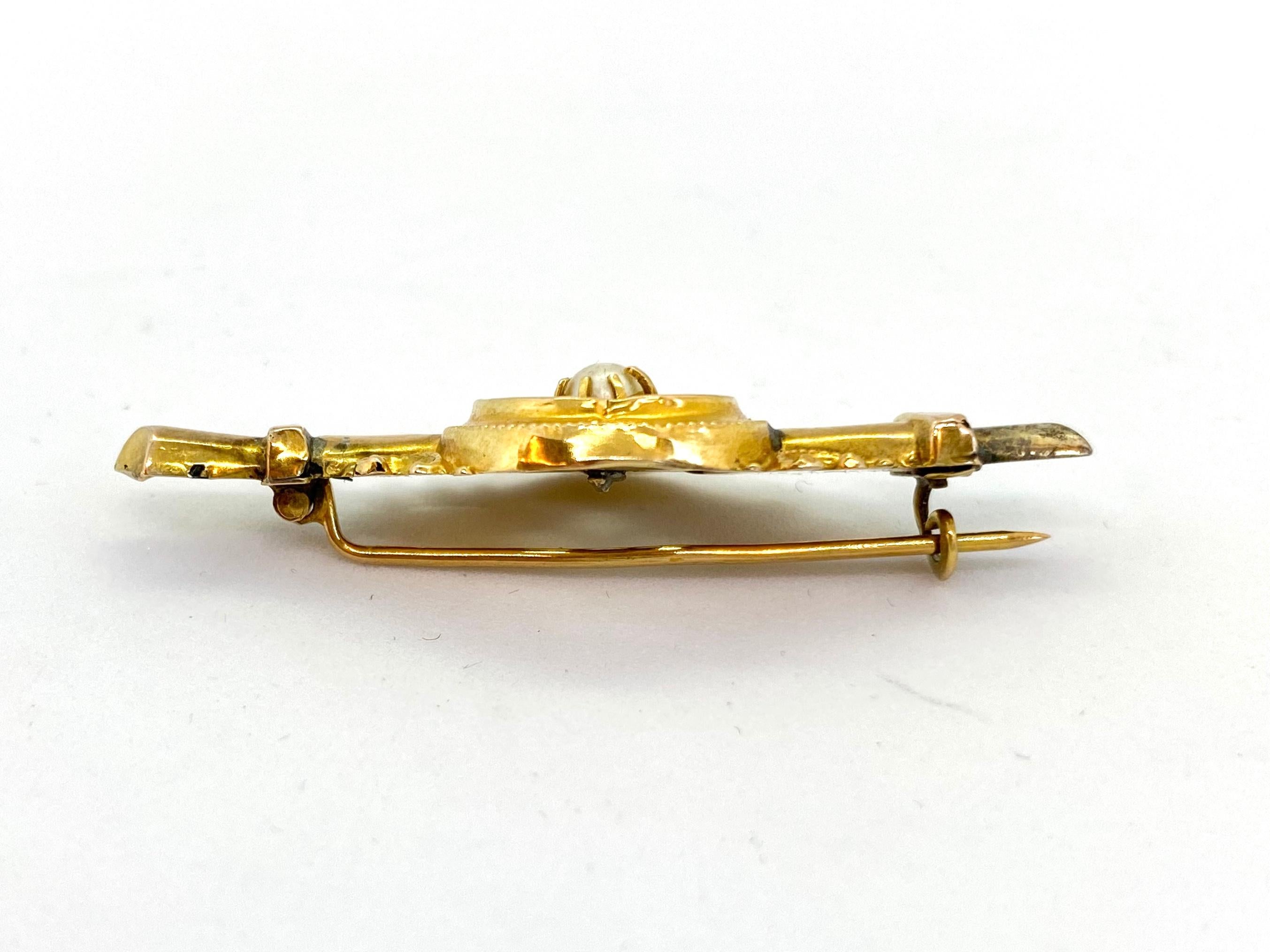 Women's or Men's 14 Karat Yellow Gold Russia Pearl Brooch For Sale