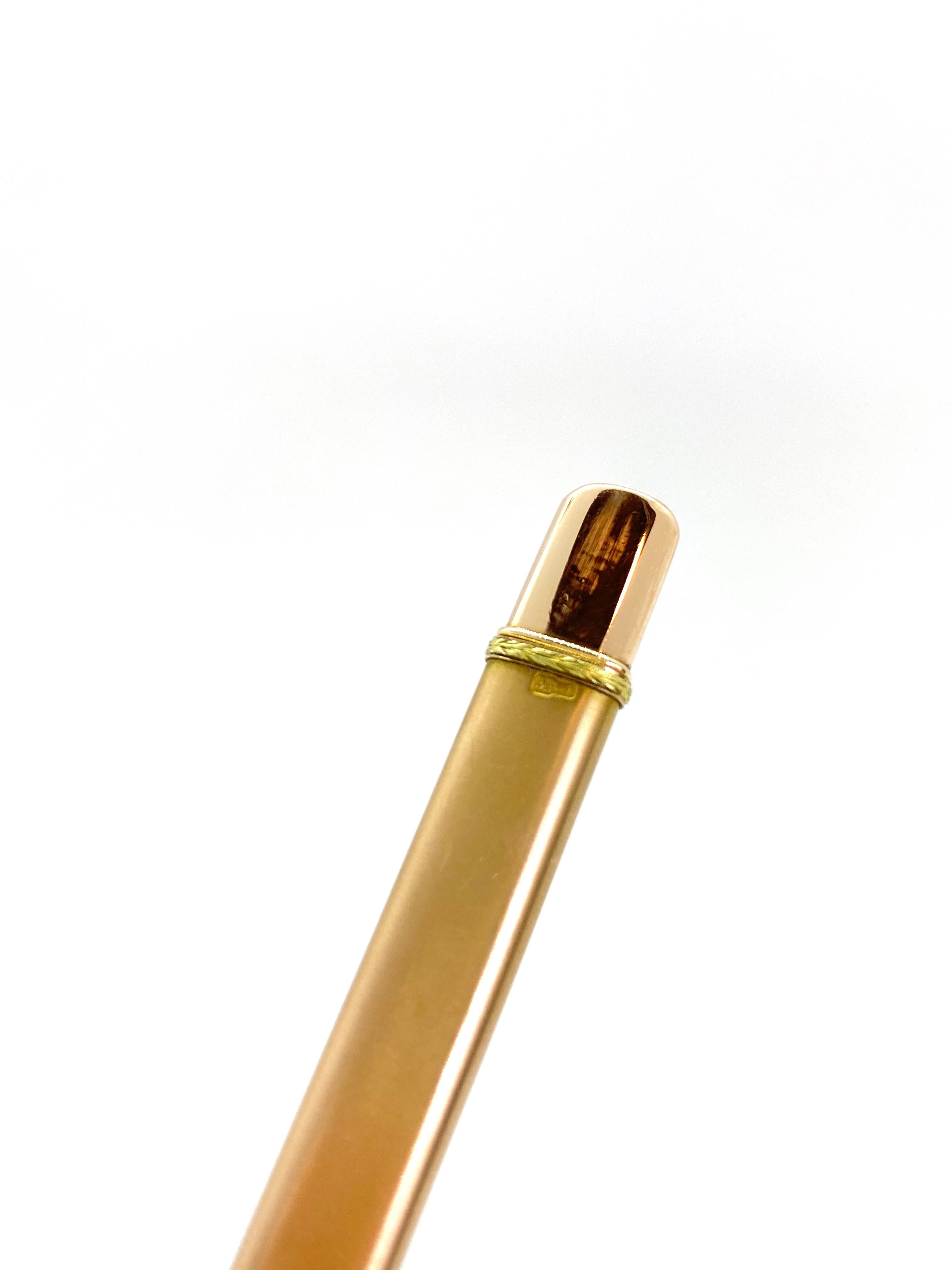 14 Karat Yellow Gold Russia Pencil Case Pendant 2